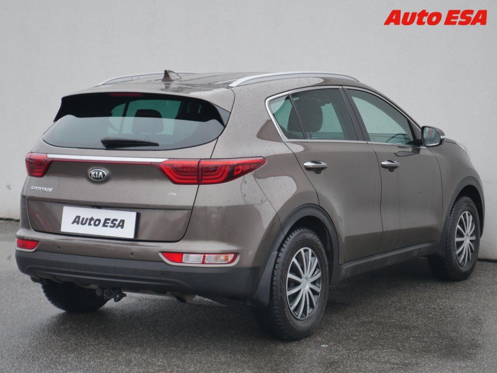 Kia Sportage, 1.6 GDi,2.maj,ČR,Navi - fotka 4