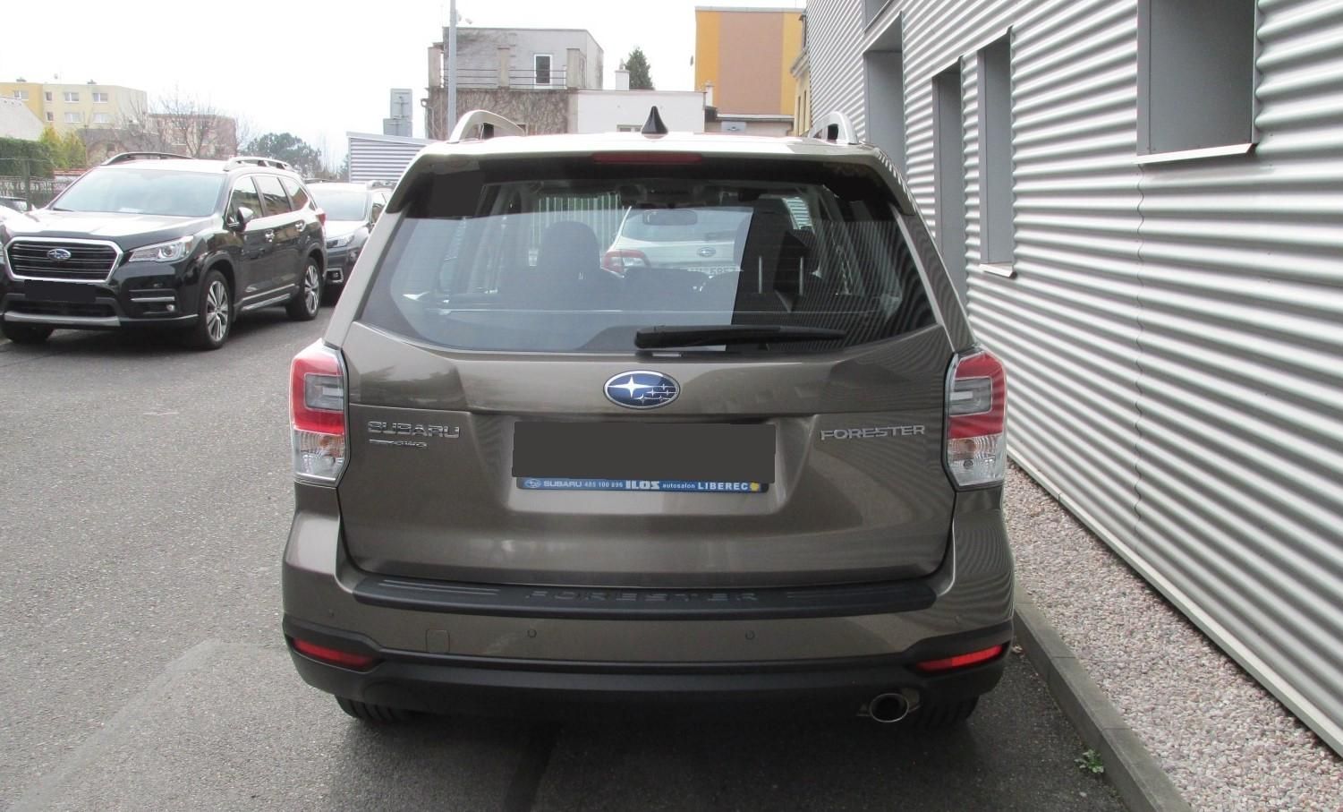 Subaru Forester, 2,0i Automat ČR - fotka 3