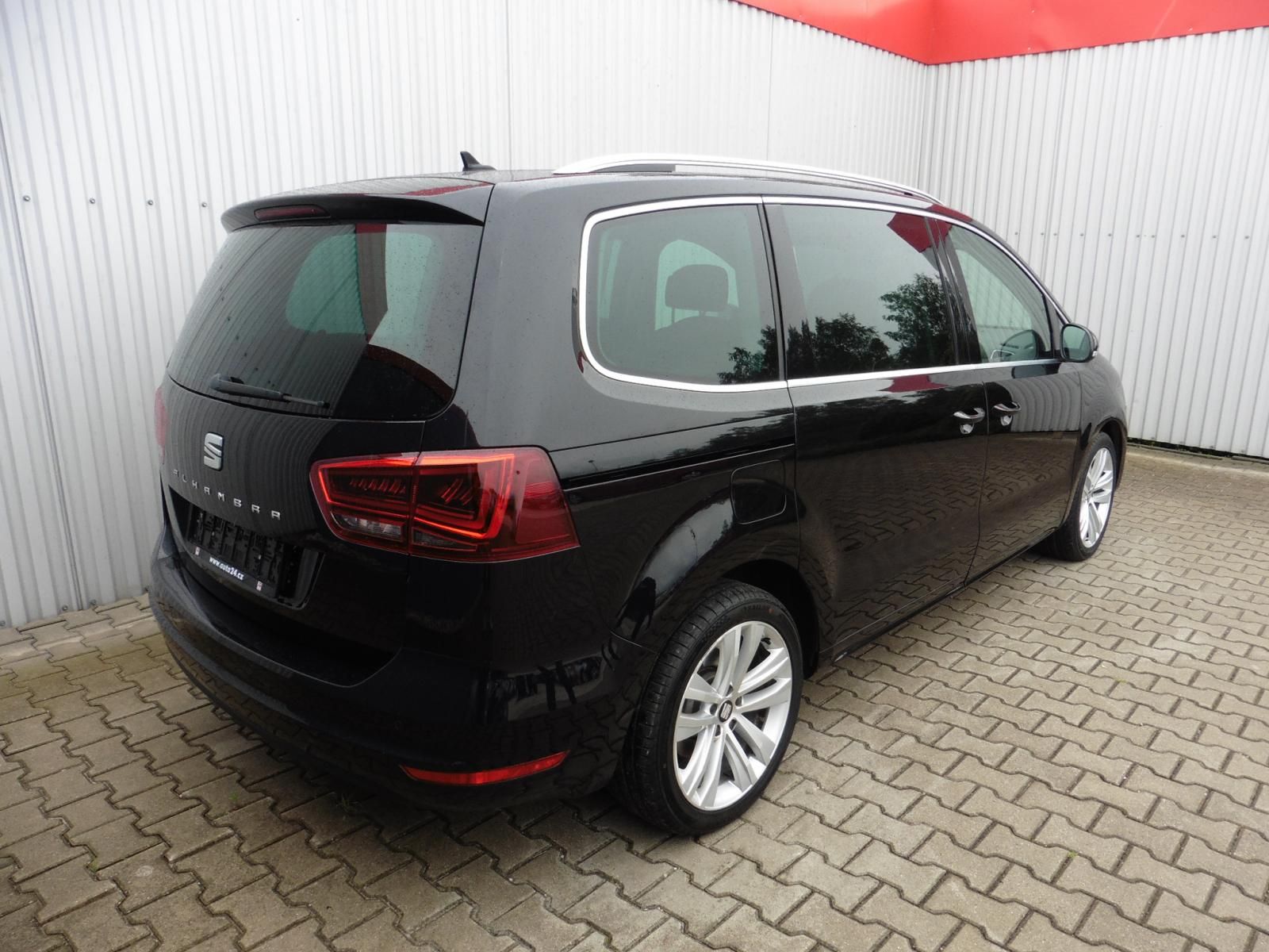 Seat Alhambra, 2.0 TDi Xcellence Navi 7.mist. - fotka 6