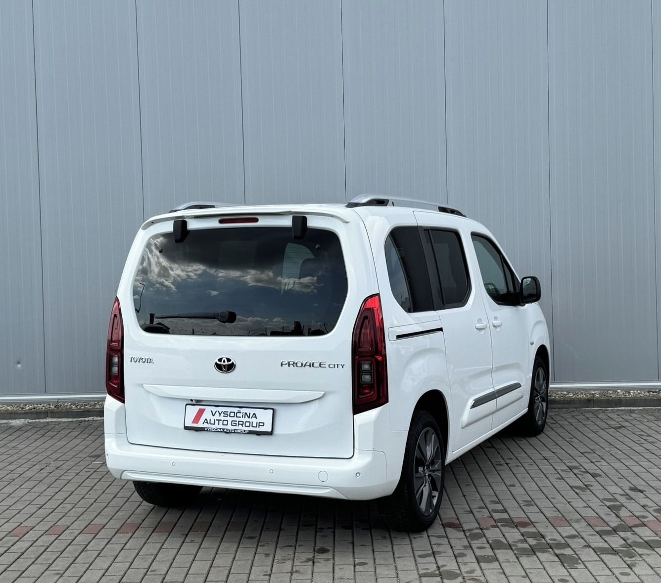 Toyota Proace, 1.5 D-4D L1 Family, DPH,servis - fotka 4