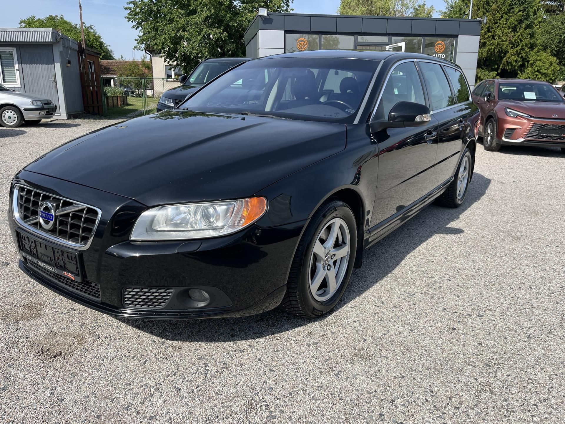 Volvo V70, 2.4D5 151KW Bohatá výbava - fotka 3