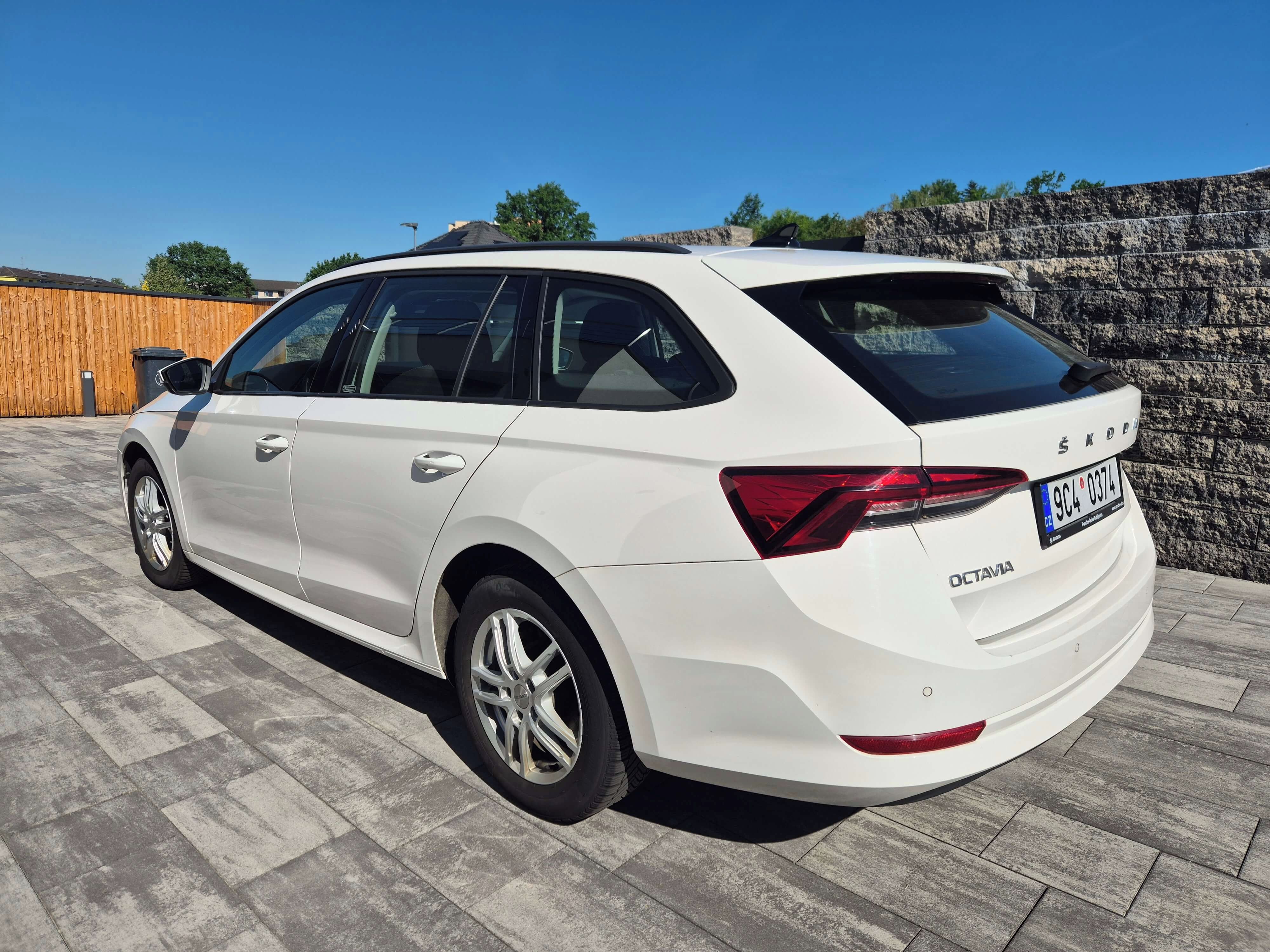Škoda Octavia, 2.0tdi, 85kw,ČR - fotka 5