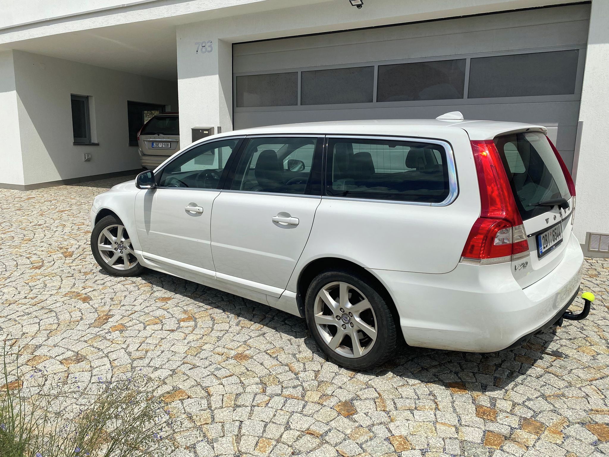 Volvo V70, VolvoV70 D4 133 kW manuál,kůže - fotka 2