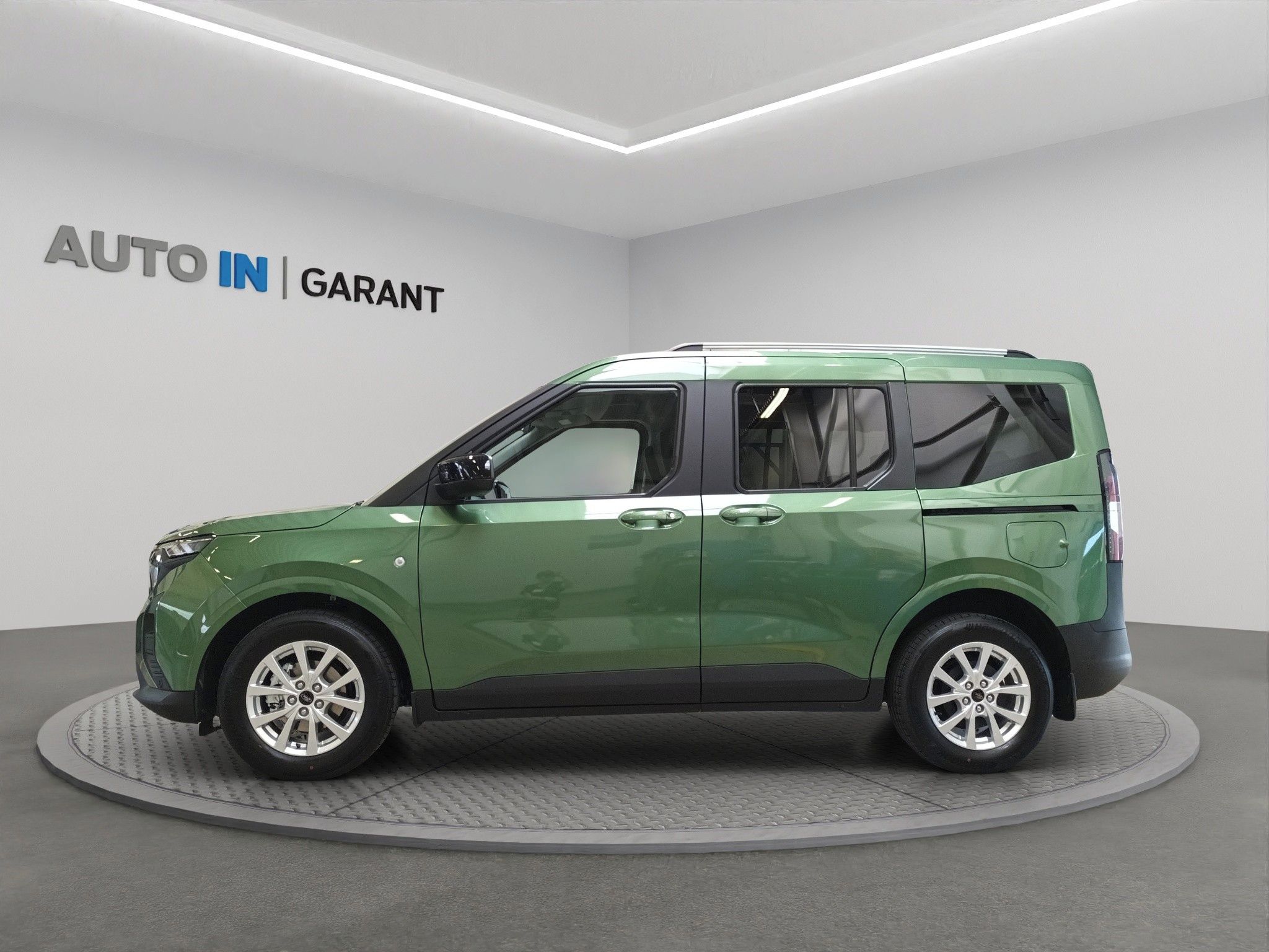 Ford Tourneo Courier, L1 TOURNEO TITANIUM 1,0 EcoBoo - fotka 3