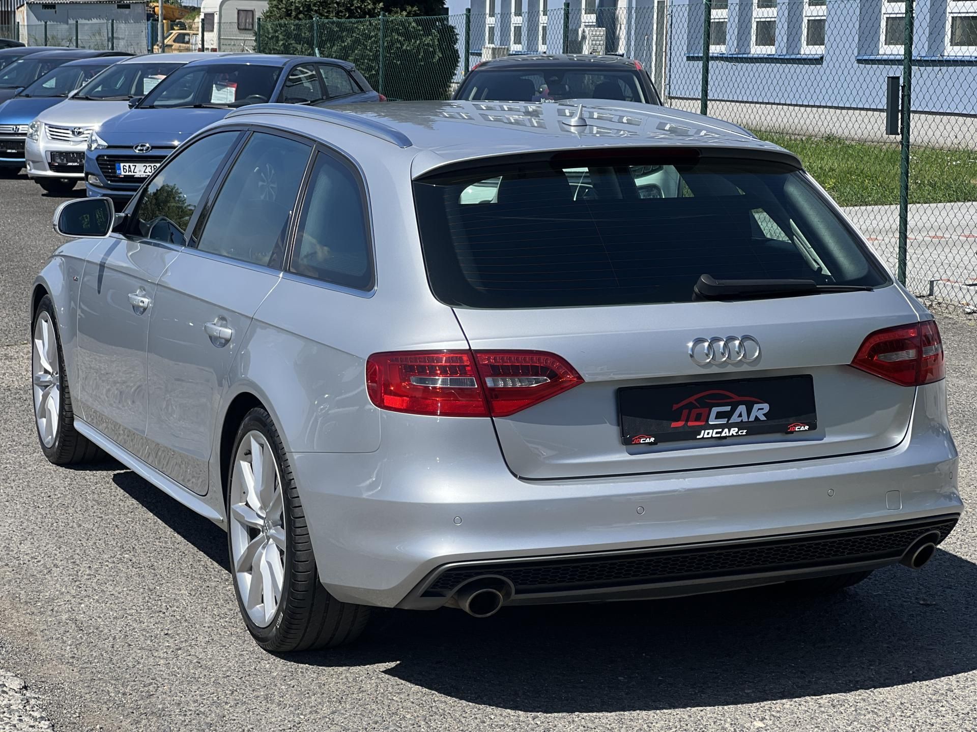 Audi A4 Avant, 3.0TDi V6 180kw QUATTRO S-LINE - fotka 4