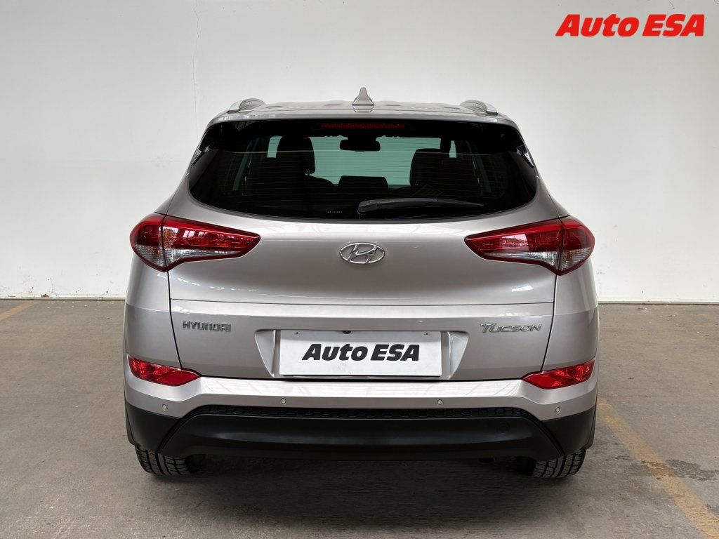 Hyundai Tucson, 1.7 CRDi,1.maj,ČR,Trikolor - fotka 5
