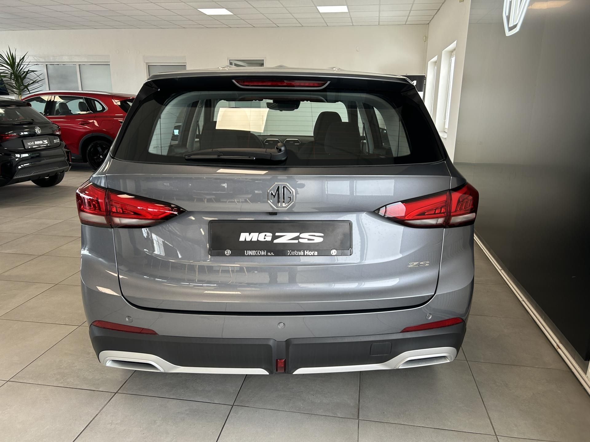 MG ZS, 1,5 HEV ESSENTIAL - fotka 4