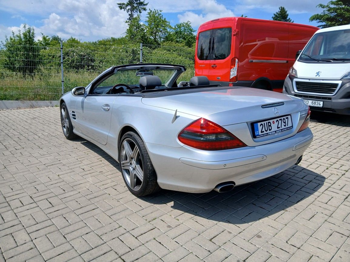 Mercedes-Benz SL, 500 5,0 Kabriolet - fotka 3