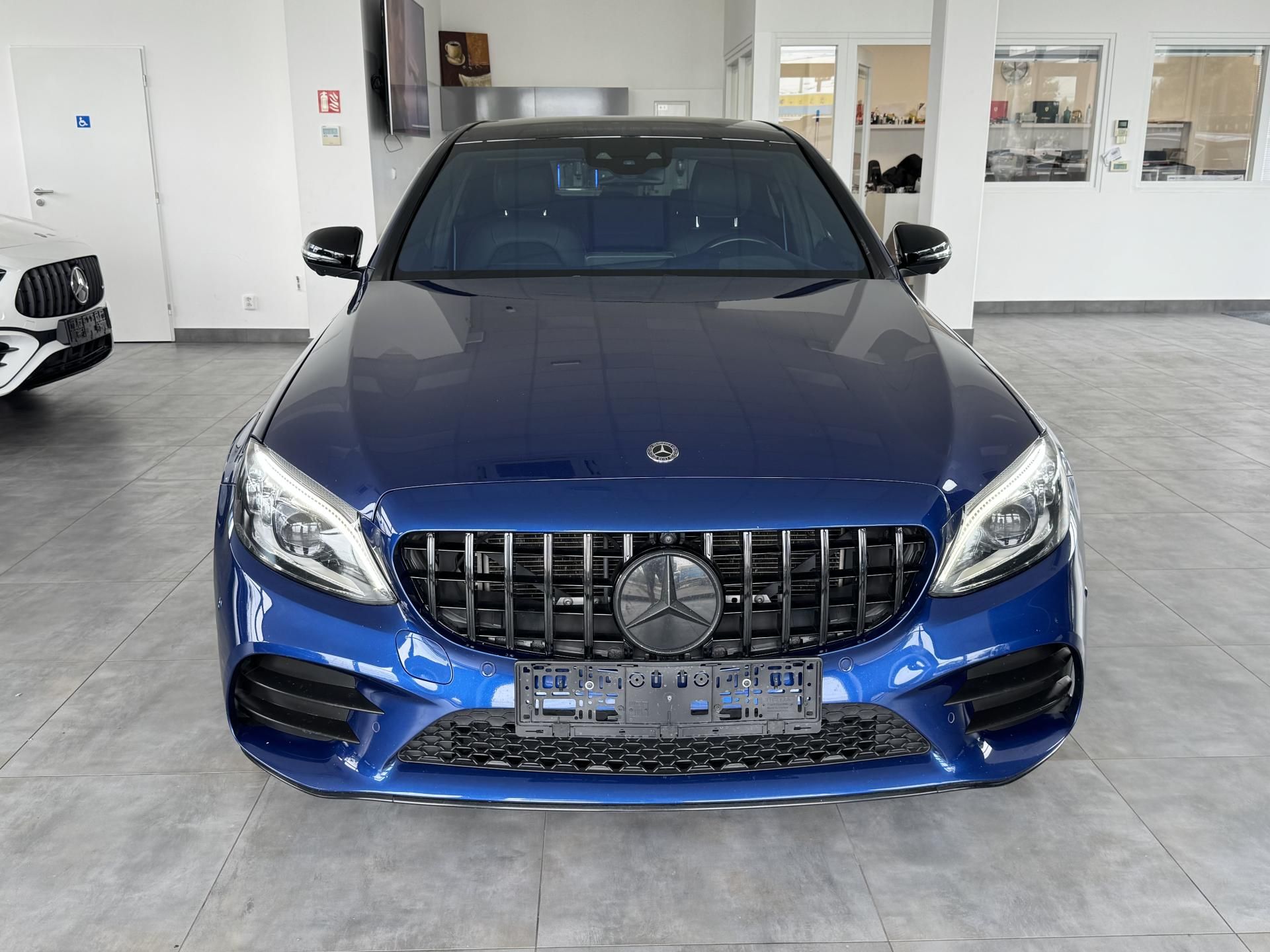 Mercedes-Benz Třídy C, C200 4M AMG LED PANORAMA - fotka 2