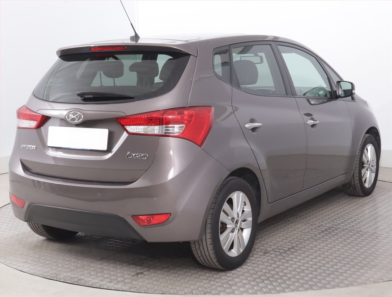 Hyundai ix20, 1.6 CVVT, Serv.kniha, Kůže - fotka 5