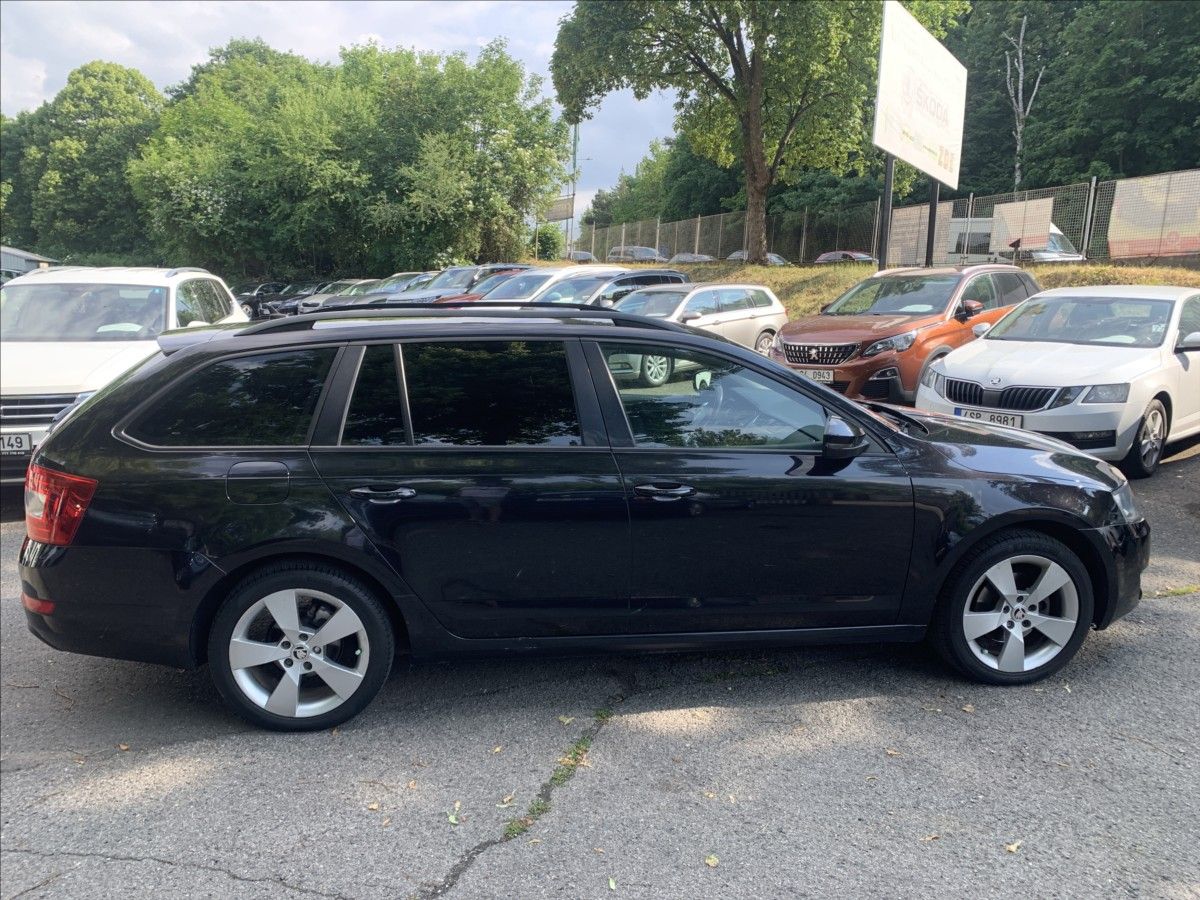 Škoda Octavia, 2,0 TDI DSG - fotka 4