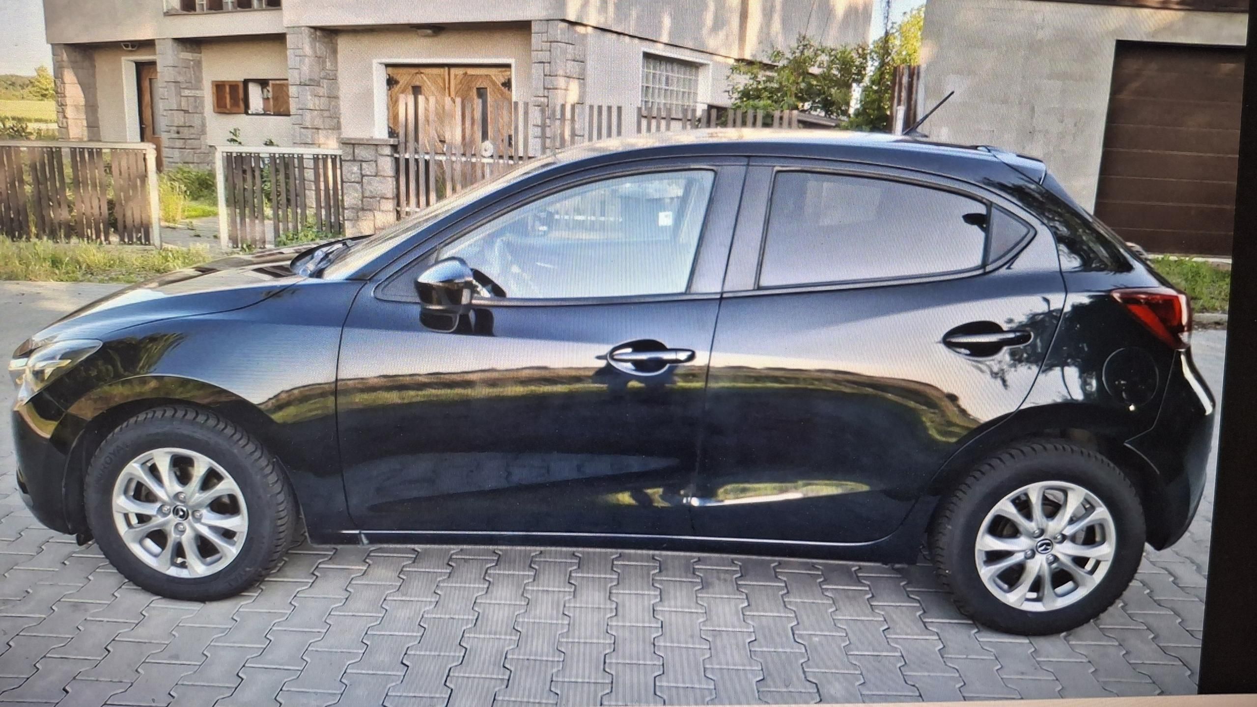 Mazda 2, 1.5 benzin 66kw max.výbava - fotka 2