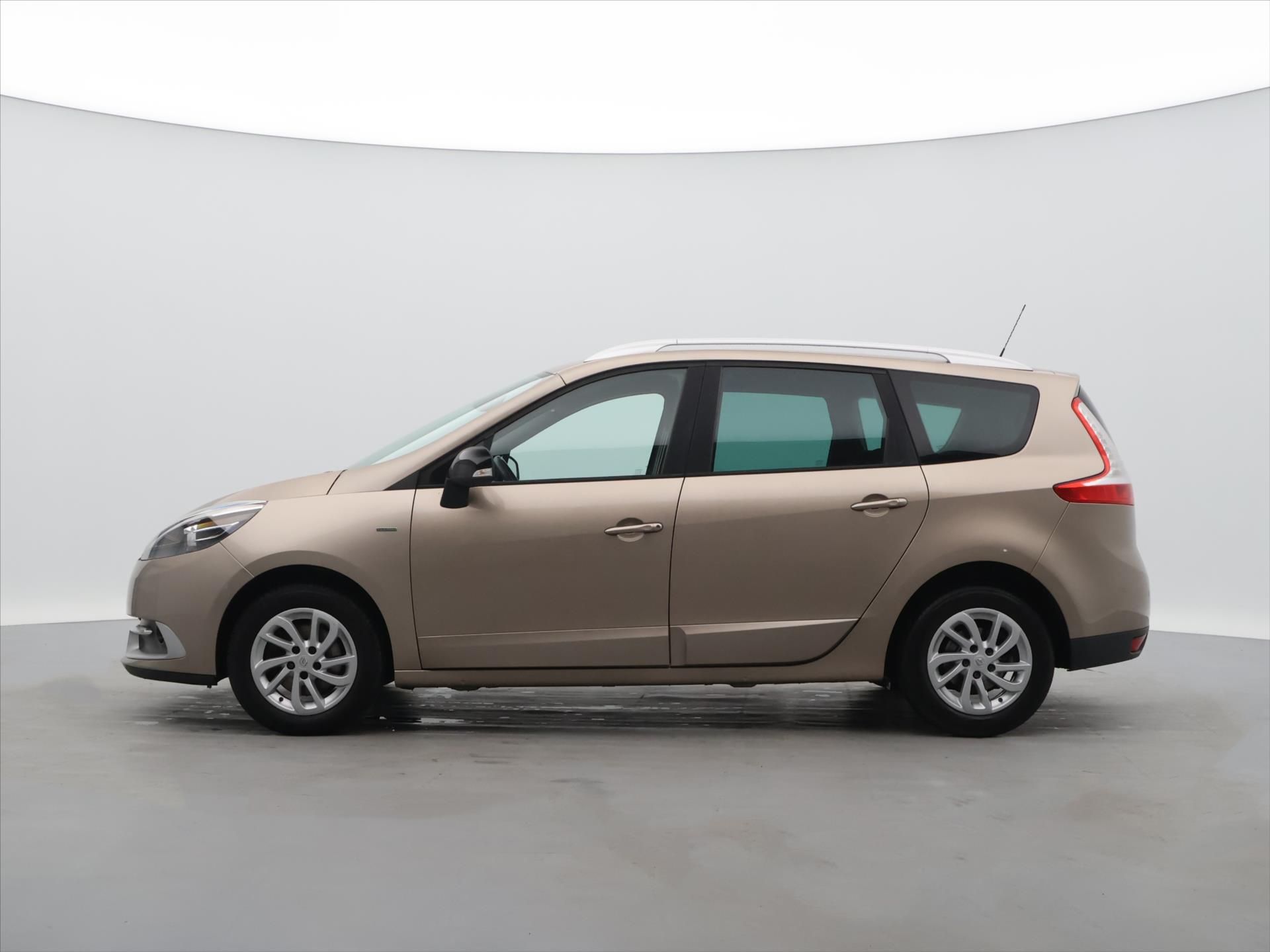 Renault Grand Scénic, 1.2 PureTech 97kW Limited CZ - fotka 4