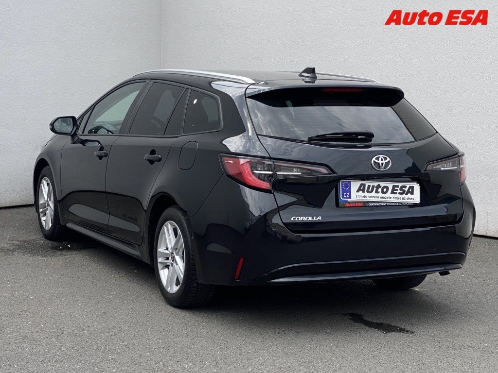 Toyota Corolla, 1.2 T,Comfort,LED,kamera - fotka 6