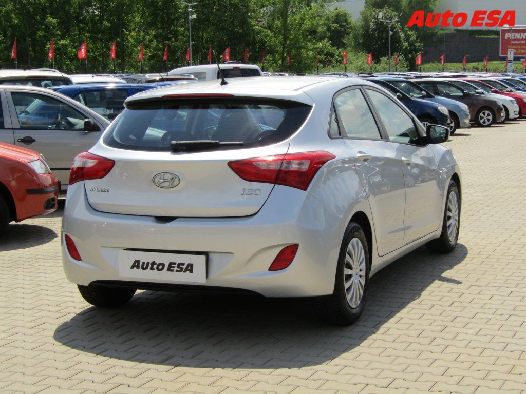 Hyundai i30, 1.6 GDi - fotka 6