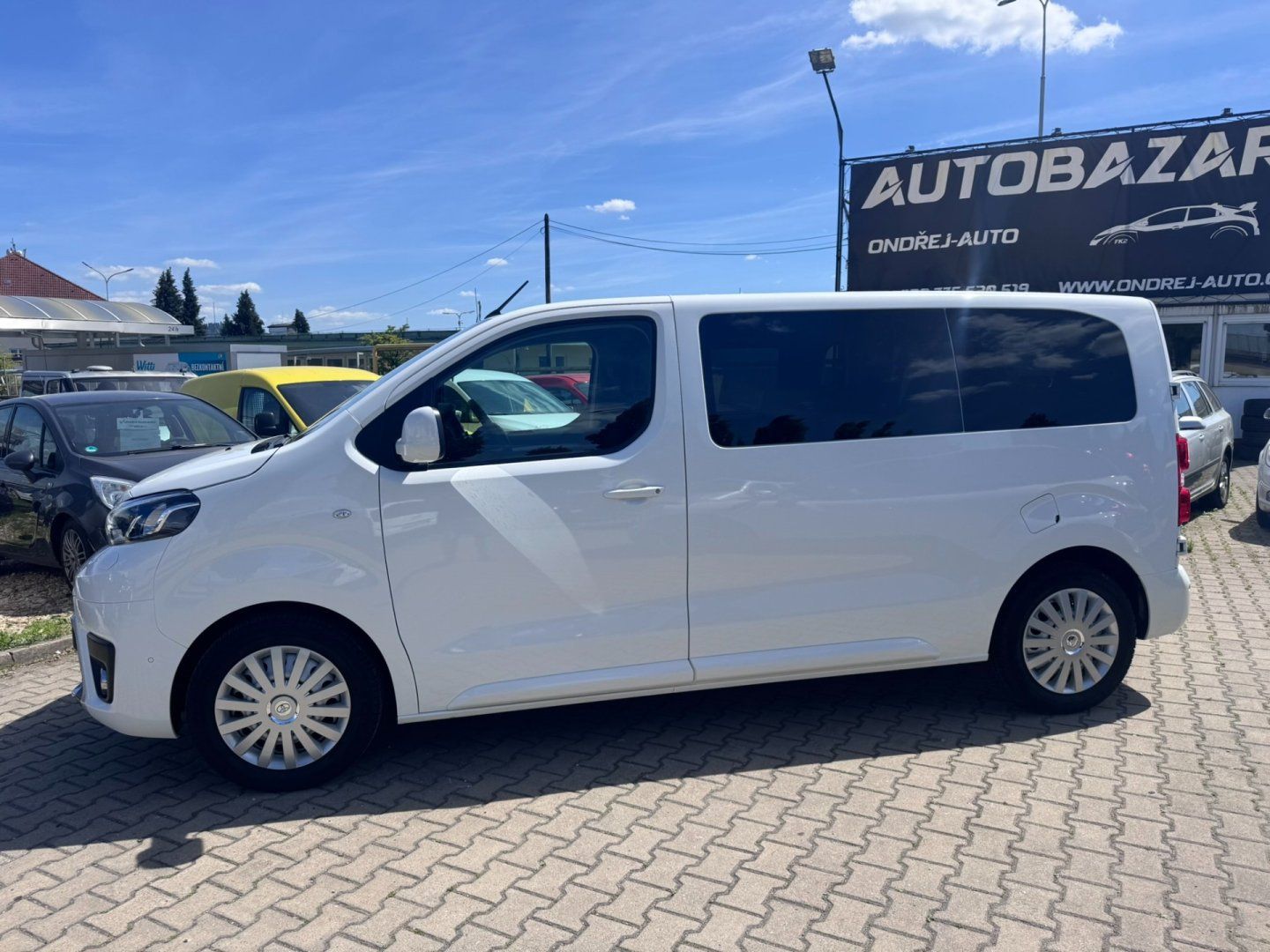 Toyota Proace Verso, 1,6D 85 KW 9 MÍST TAŽNÉ STK - fotka 3