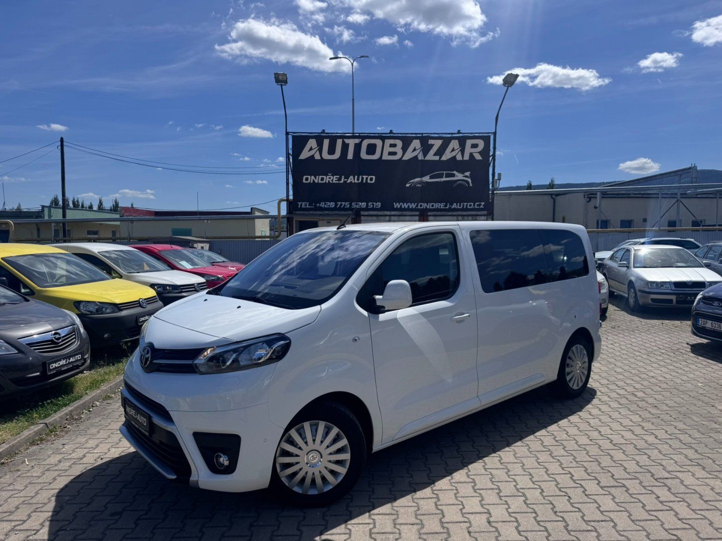 Toyota Proace Verso, 1,6D 85 KW 9 MÍST TAŽNÉ STK