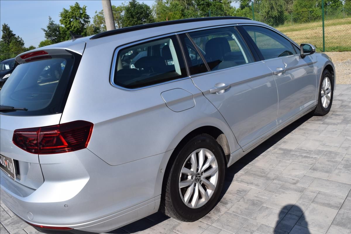 Volkswagen Passat, 2,0 TDI 110KW LED MATRIX DSG - fotka 5
