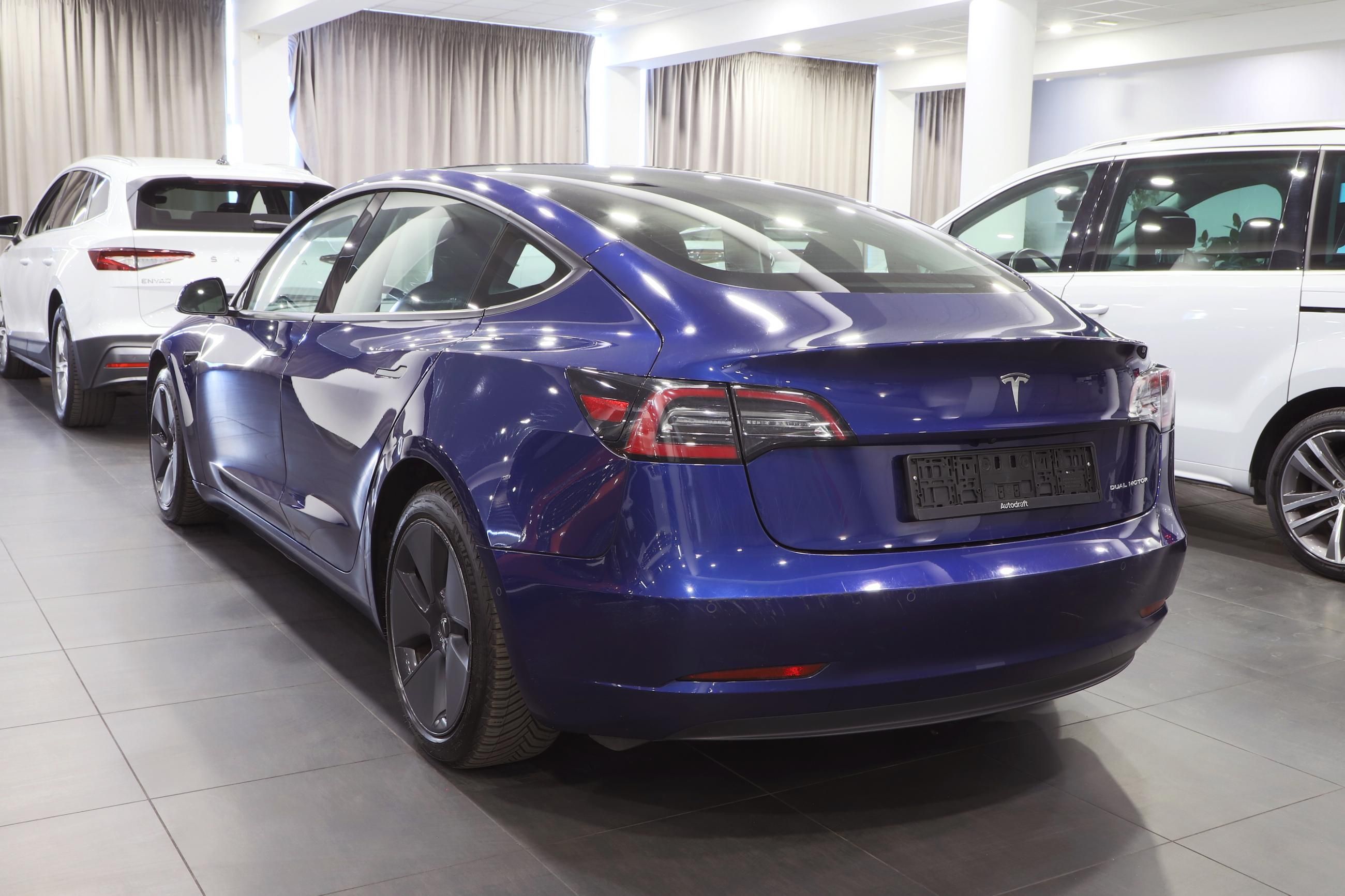 Tesla Model 3, 350kW S 4x4 Long Range - fotka 5