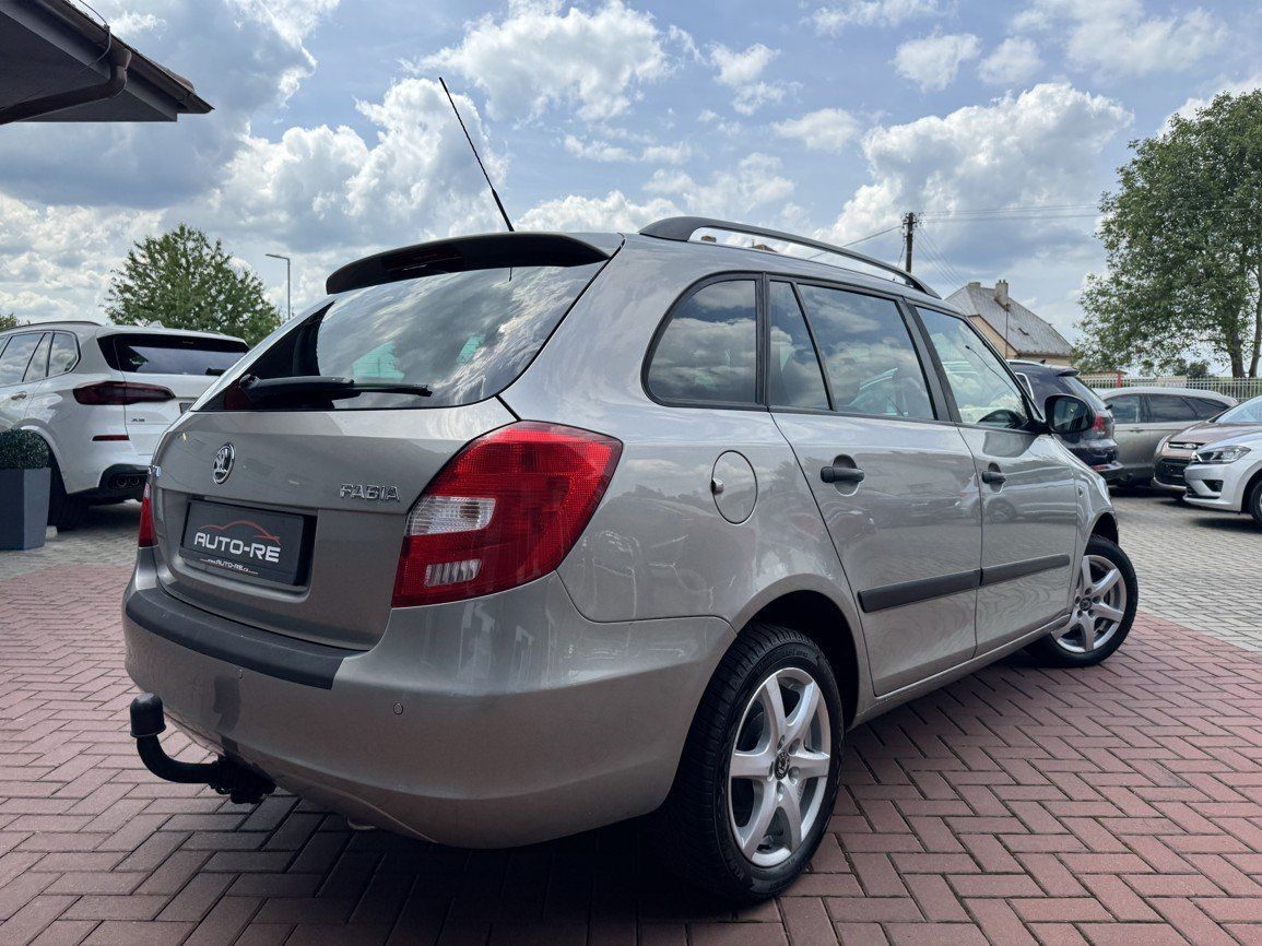 Škoda Fabia, 1.2TSi Active Klima Tažné Z. - fotka 2