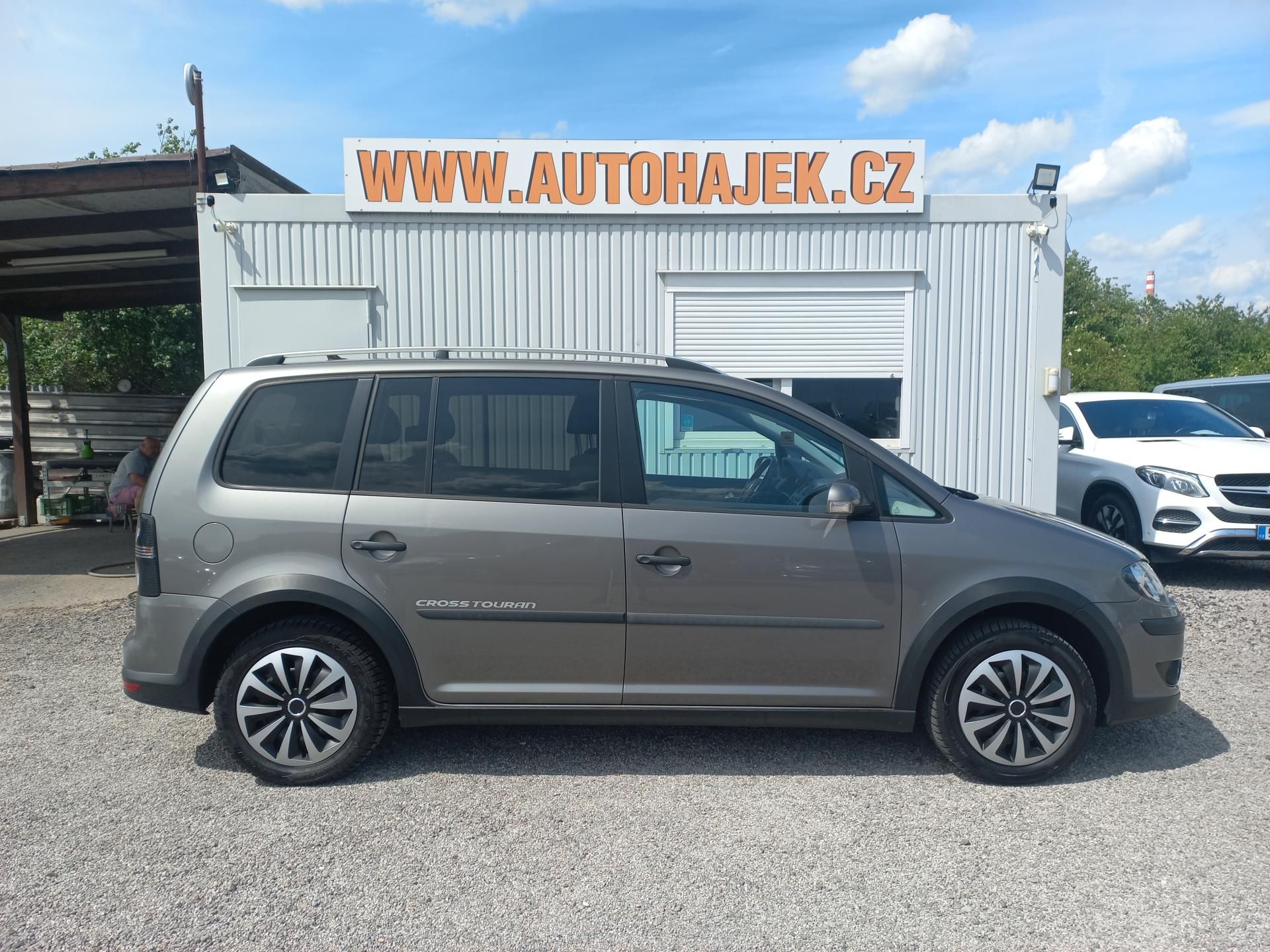 Volkswagen Touran, Cross 2.0TDi 103kW DSG 7-míst