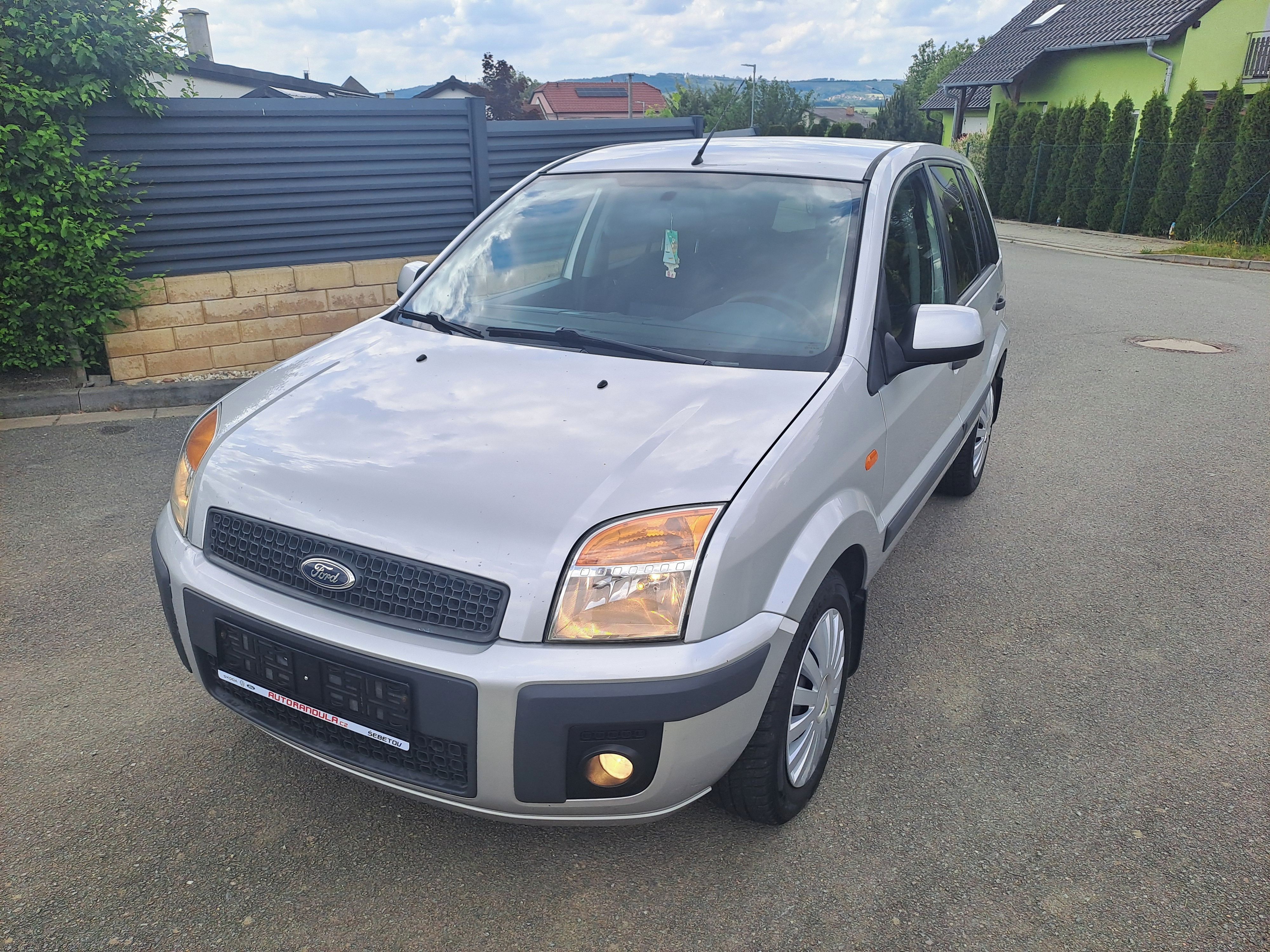 Ford Fusion, 1,4 16V,NOVÁ STK,NOVÝ SERVIS - fotka 4