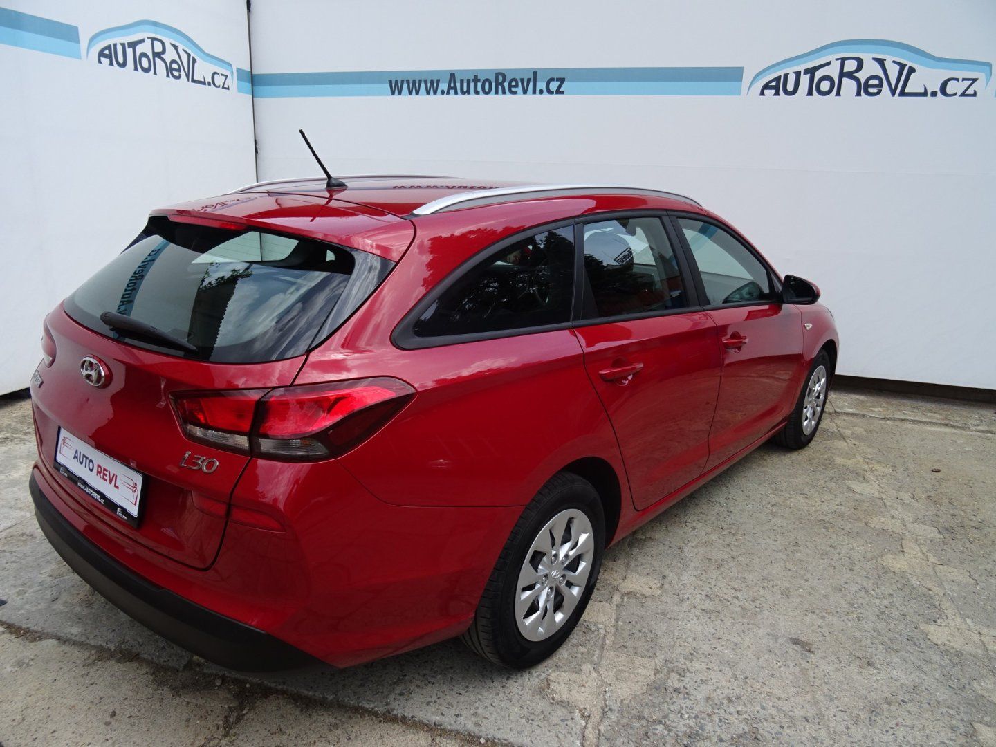 Hyundai i30, 1.4i,73kW,1majČR,S.kni,klima - fotka 4