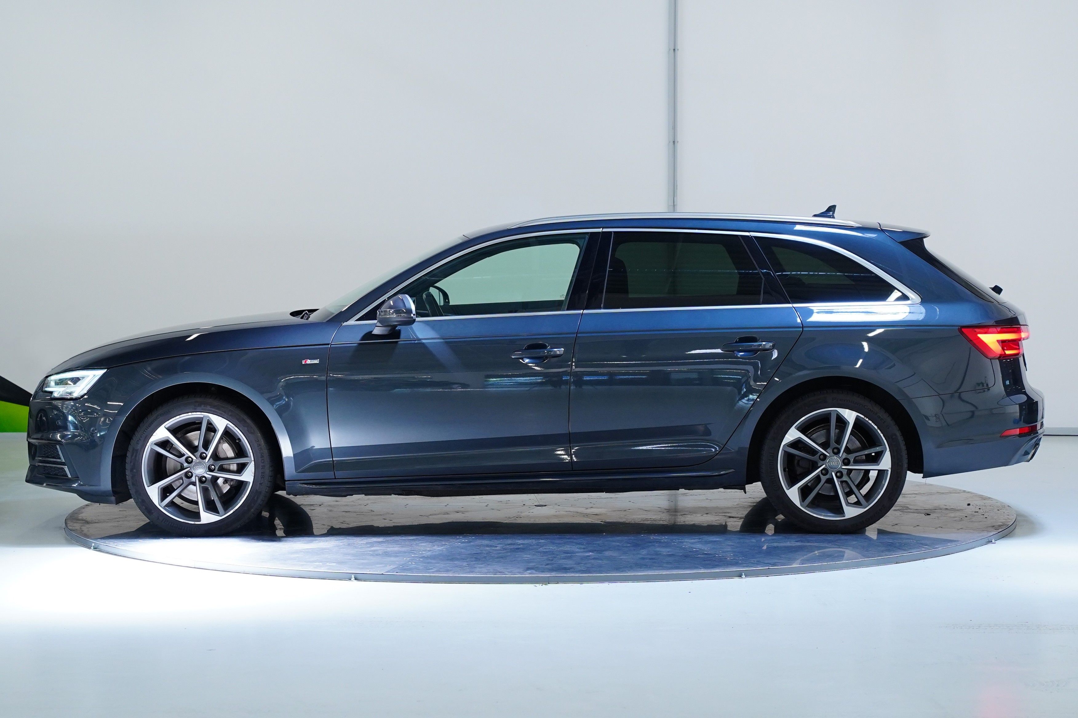 Audi A4, Audi A4 Avant 3.0 TDI - fotka 3