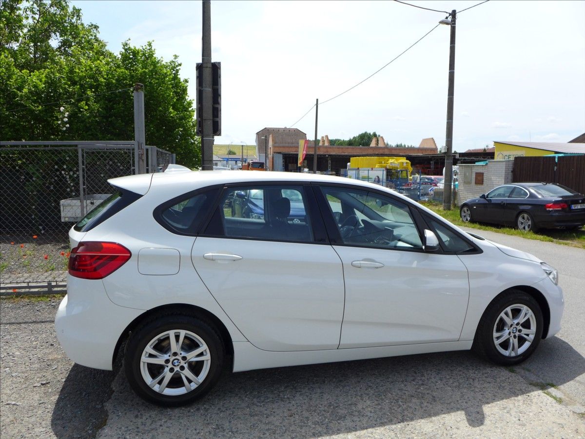BMW Řada 2, 1,5 216D  ACTIVE TOURER - fotka 5