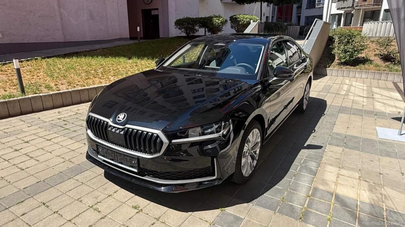 Škoda Superb, Selection, Ebony, paket Busine - fotka 2