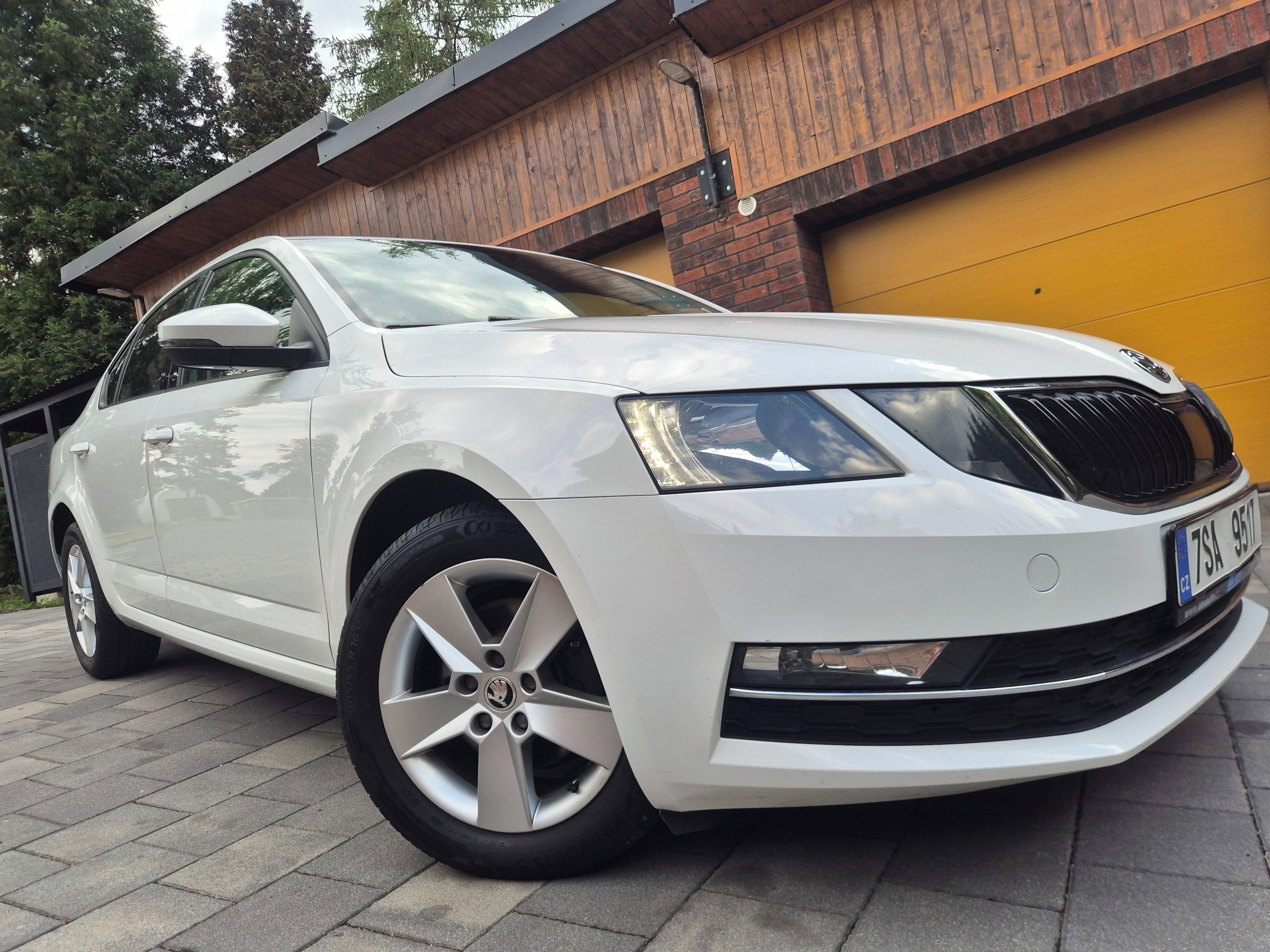 Škoda Octavia, 110 kw STYLE manuál - fotka 2