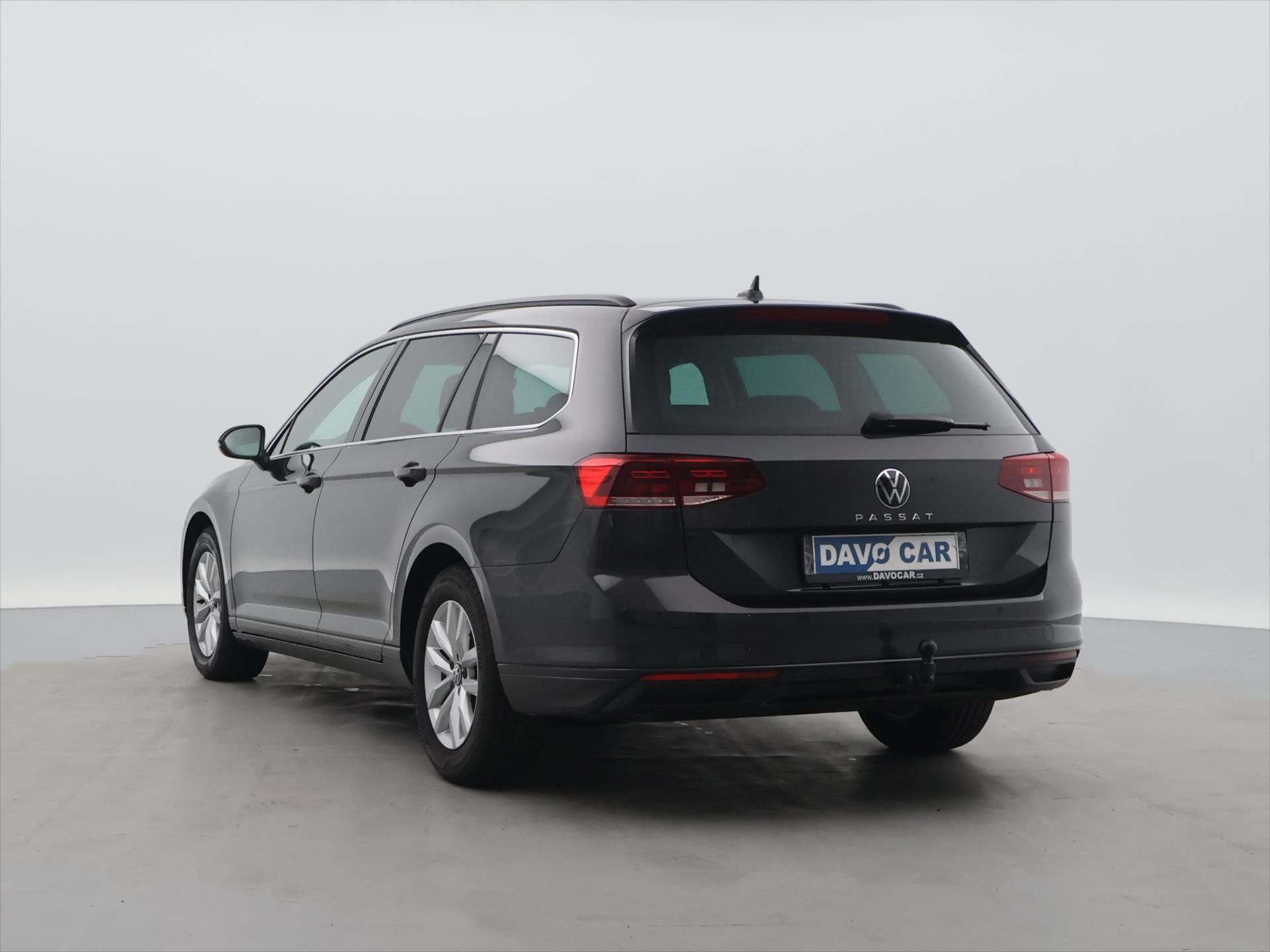 Volkswagen Passat, 2,0 TDI 110kW DSG Virtual DPH - fotka 5
