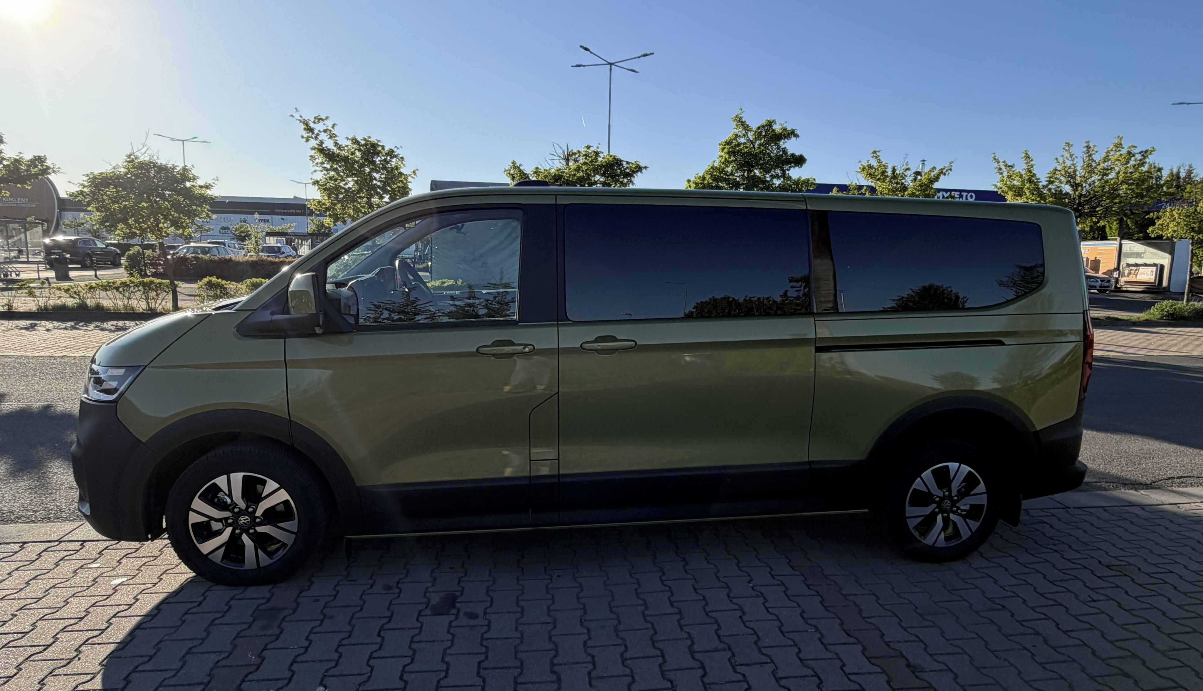 Volkswagen Caravelle, Pan Americana 8AUT DR - fotka 3