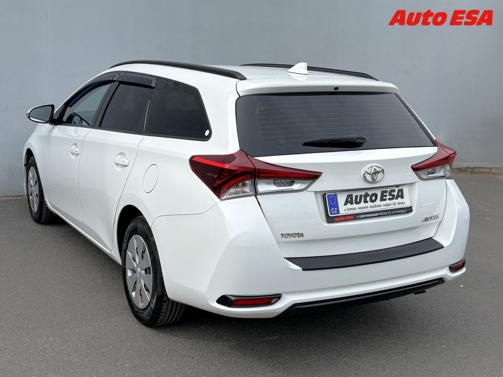 Toyota Auris, 1.6i - fotka 6