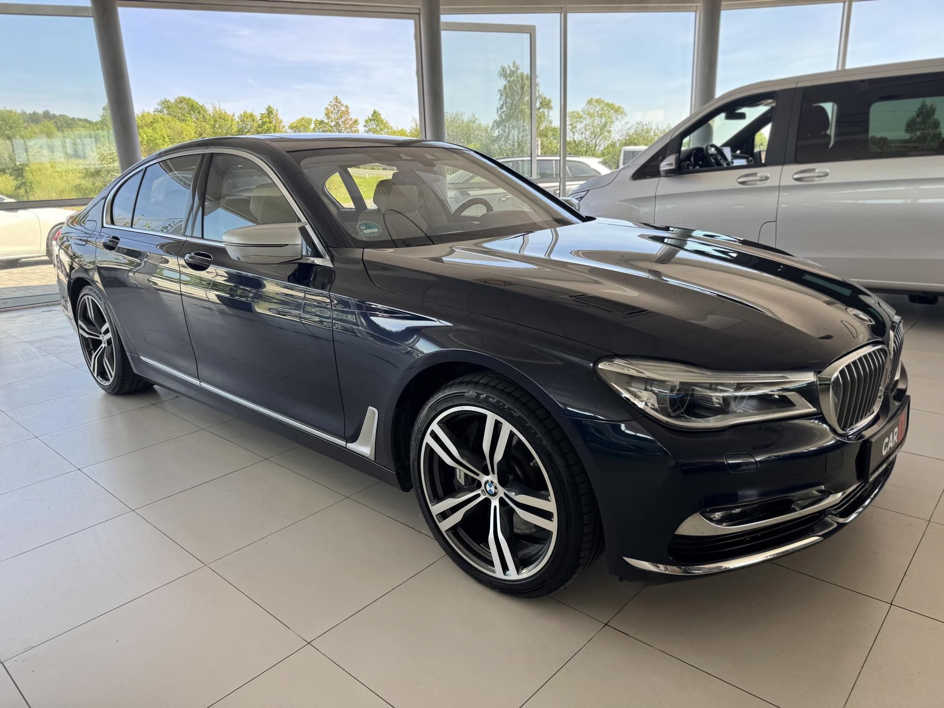BMW Řada 7, 750i xDrive*Laser*NočníVidění - fotka 4