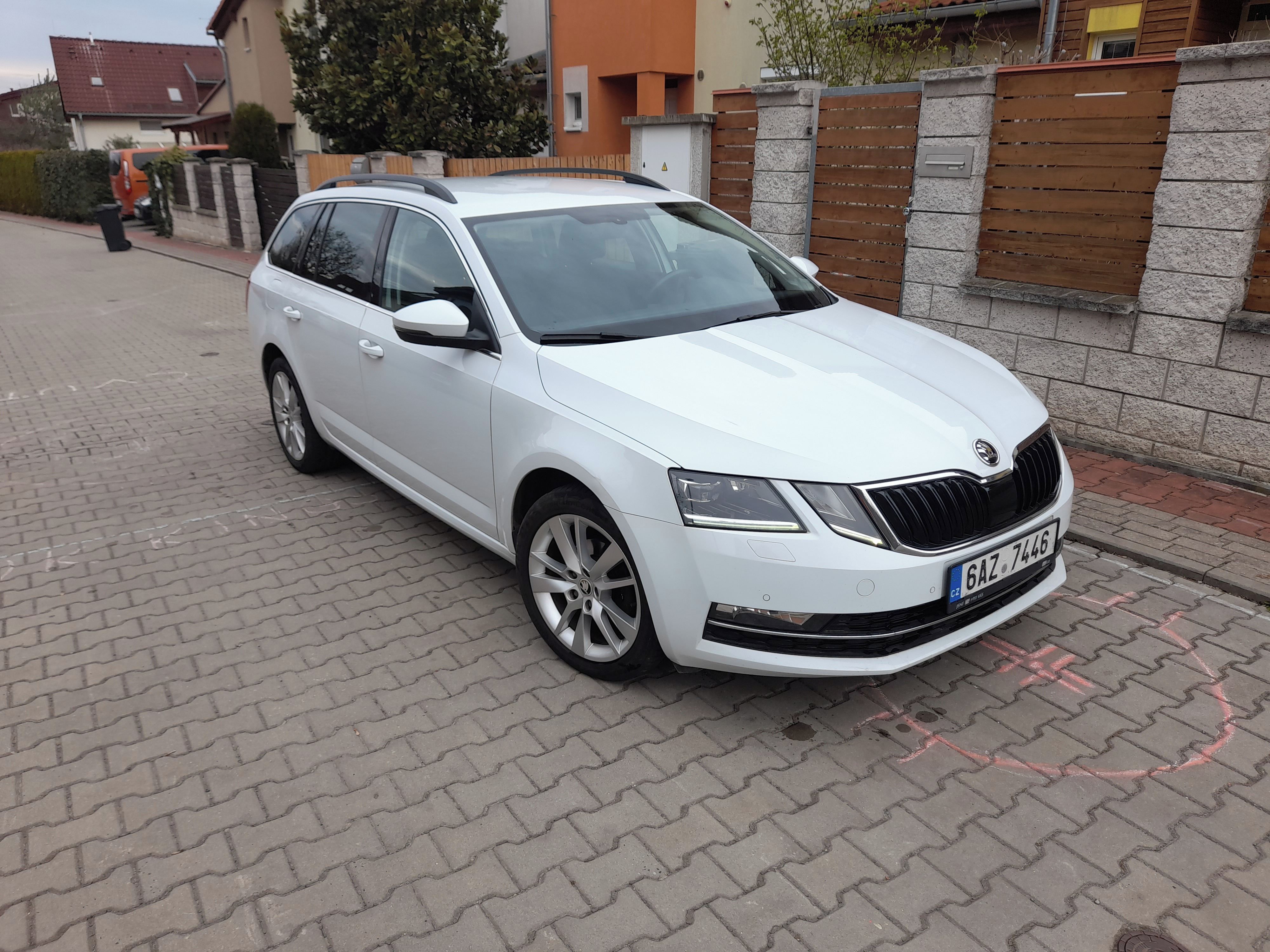 Škoda Octavia, 1.6TDI 85KW Style plus - fotka 2