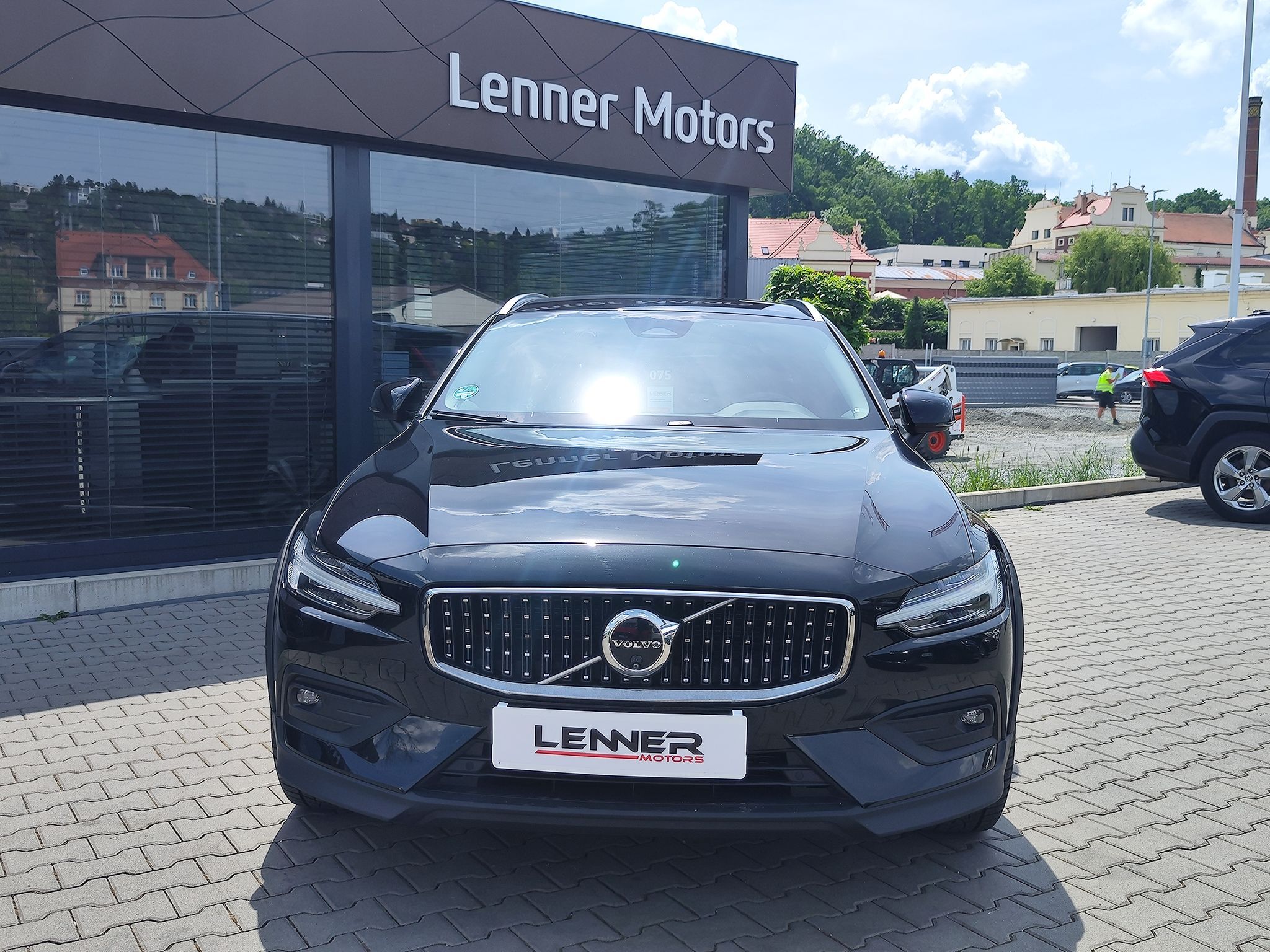 Volvo V60, B4/145kW AWD Auto Plus My24 - fotka 2