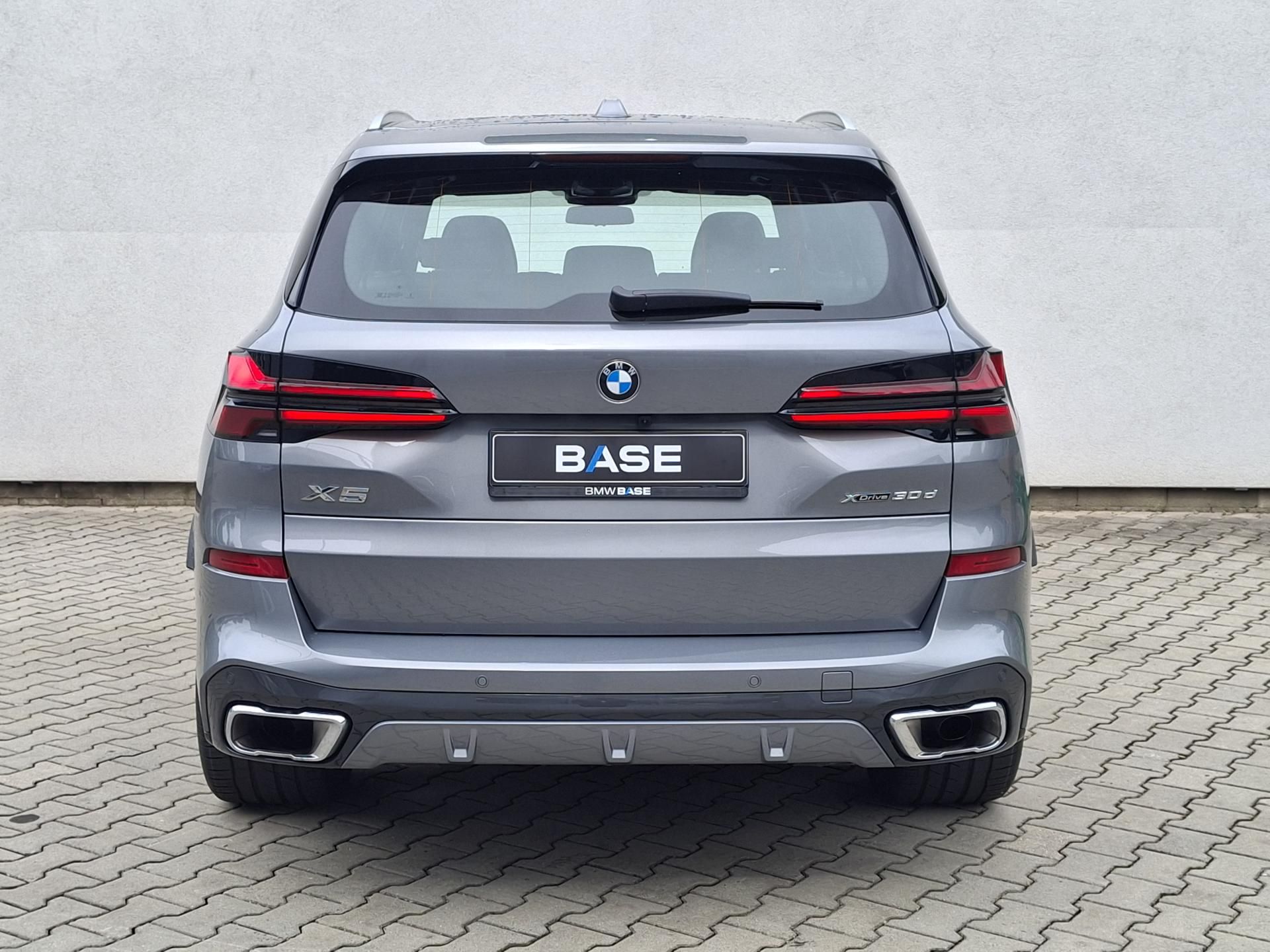 BMW X5, X5 xDrive30d M-Sport - fotka 4