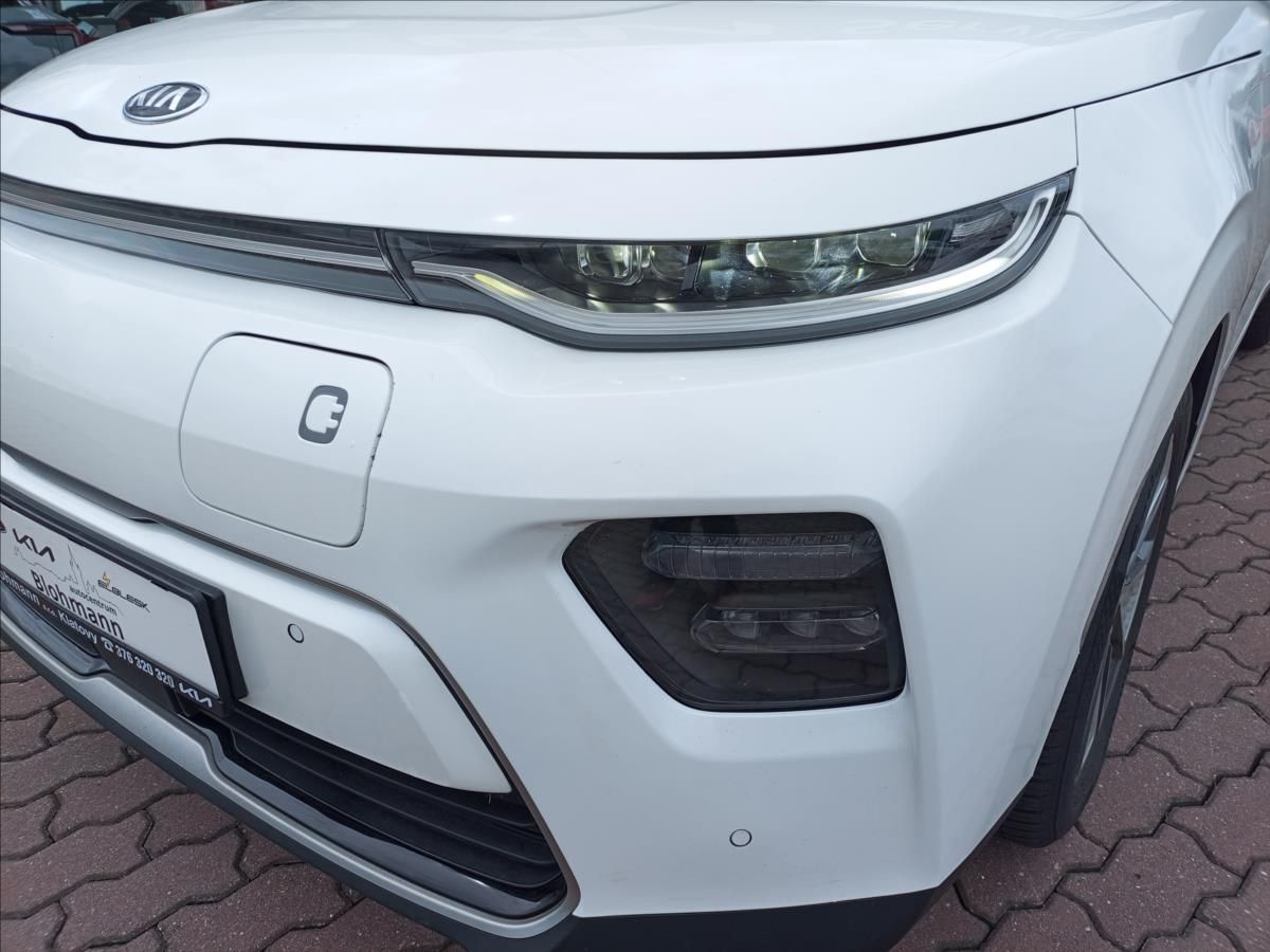 Kia e-Soul, 150 KW- baterie 64 kwh - fotka 4
