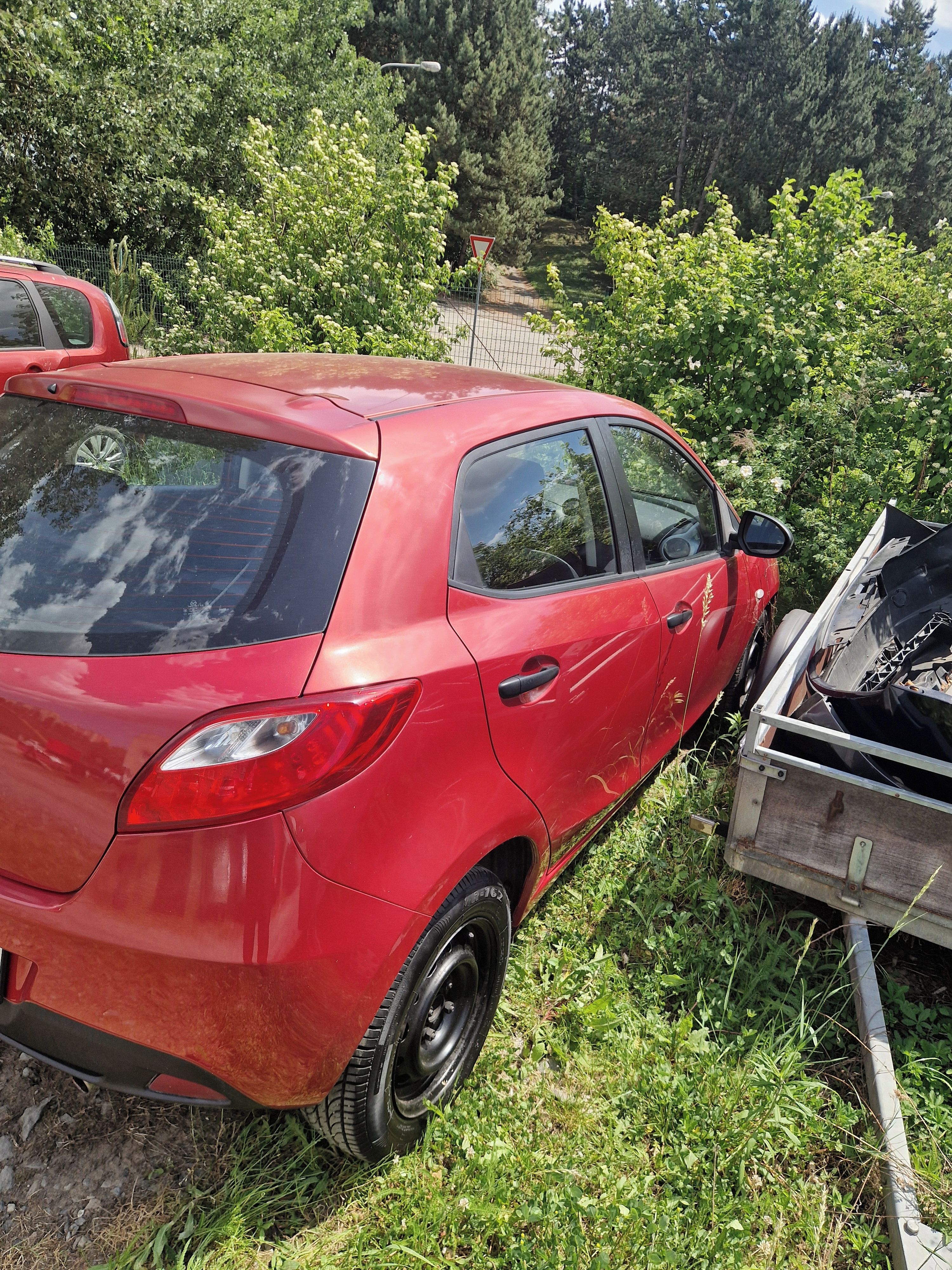 Mazda 2, Mazda 2 1.3i 2008 - fotka 2