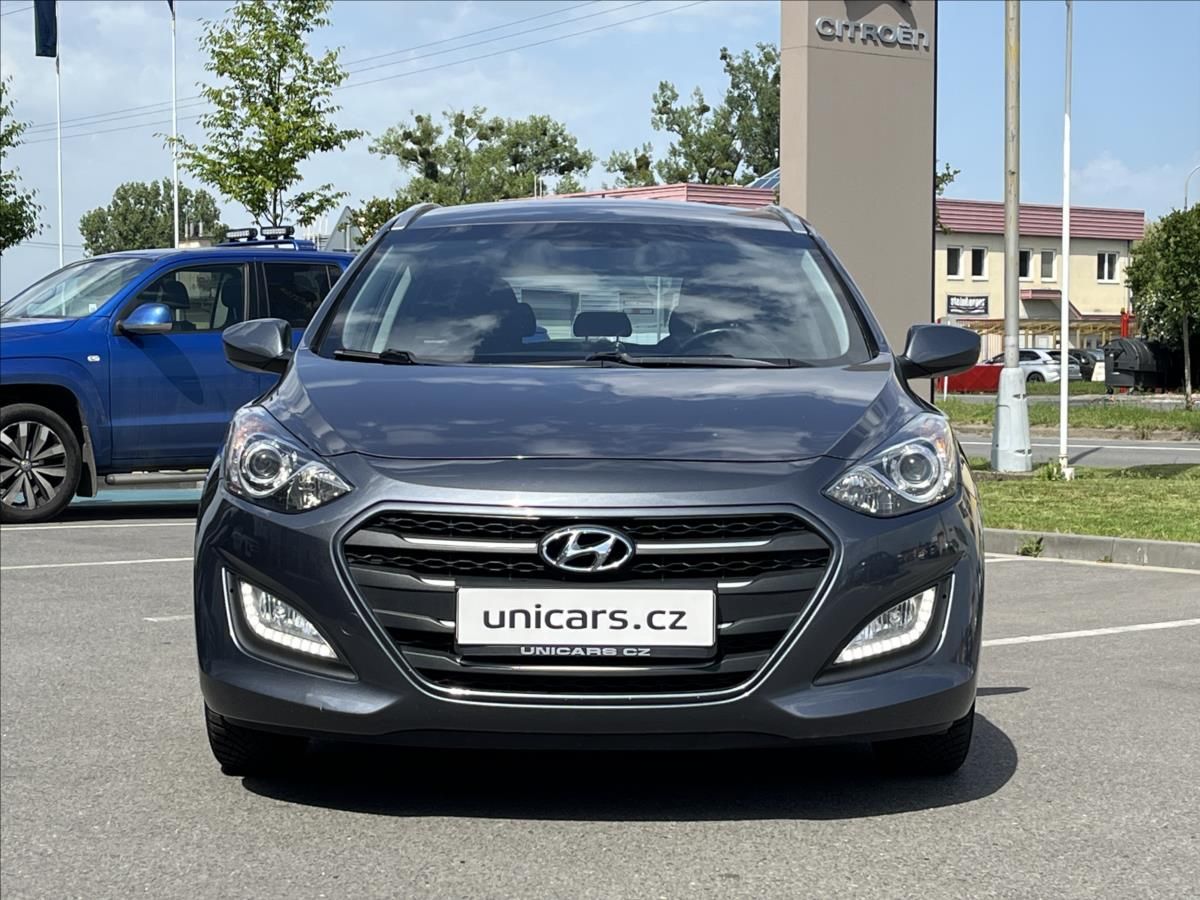 Hyundai i30, 1,6 i  Trikolor Komfort - fotka 2