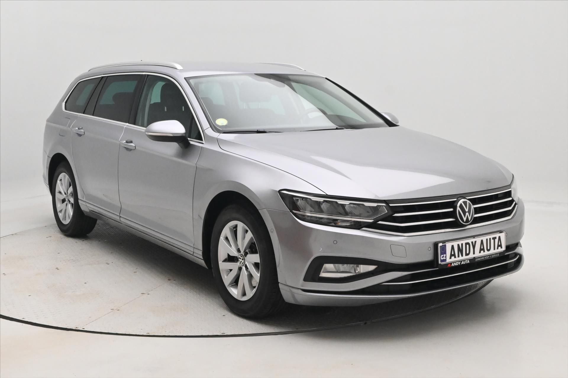 Volkswagen Passat, 2,0 TDI 110kW DSG Business VŮZ - fotka 3
