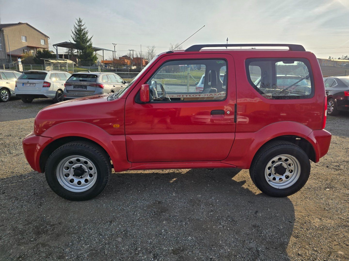 Suzuki Jimny, 1.3 62KW 4x4 - fotka 4