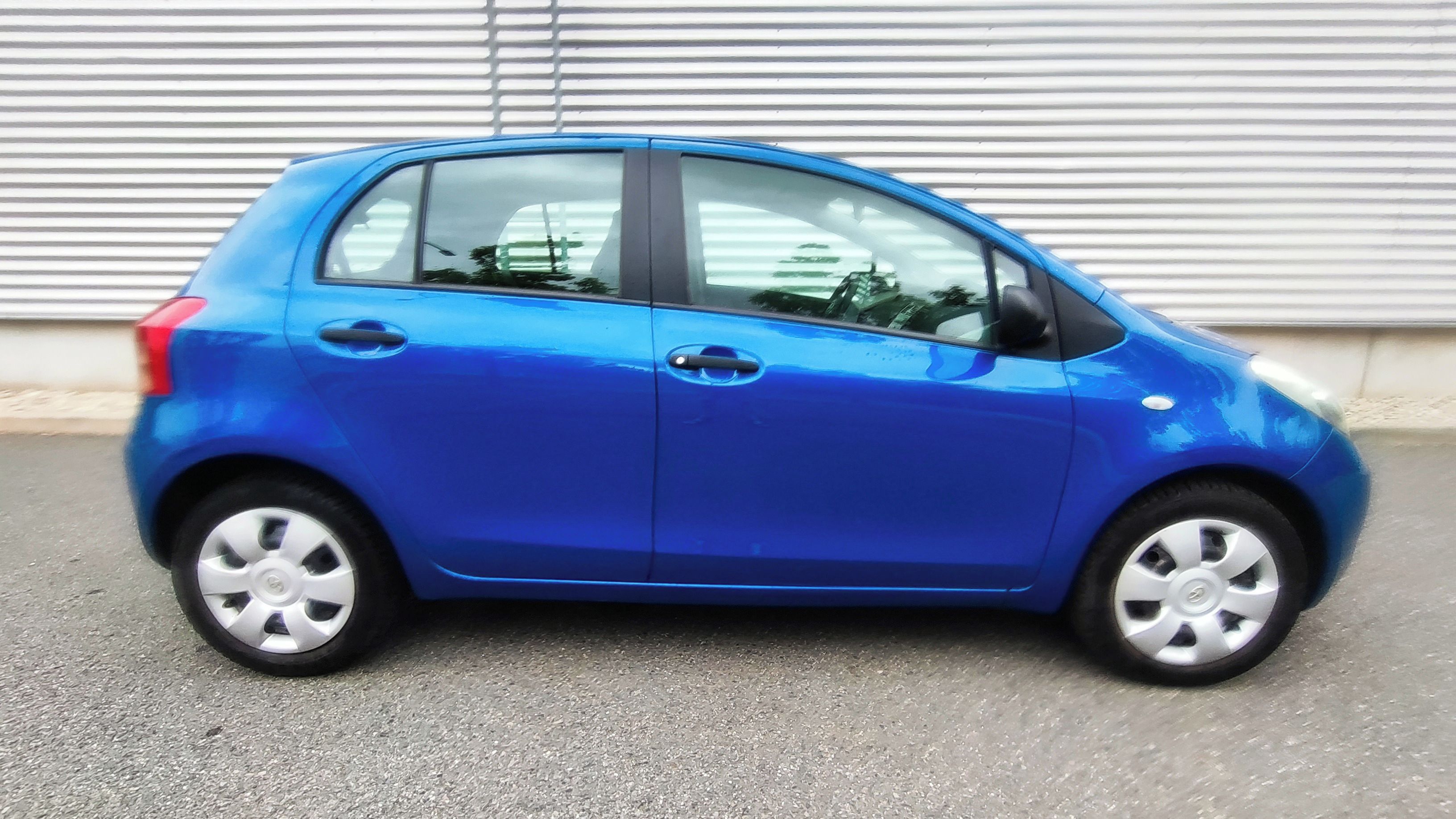 Toyota Yaris, Toyota Yaris 1.0 VVT-i Cool - fotka 6