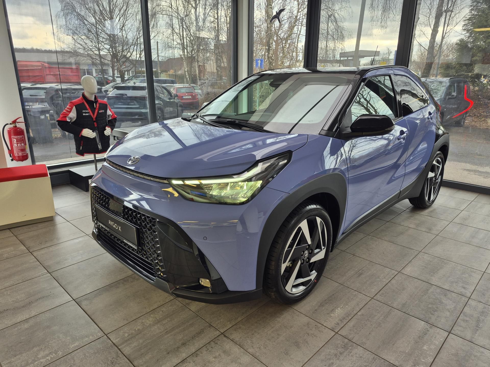 Toyota Aygo, Executive 1.5 Hybrid (116 k) - fotka 3