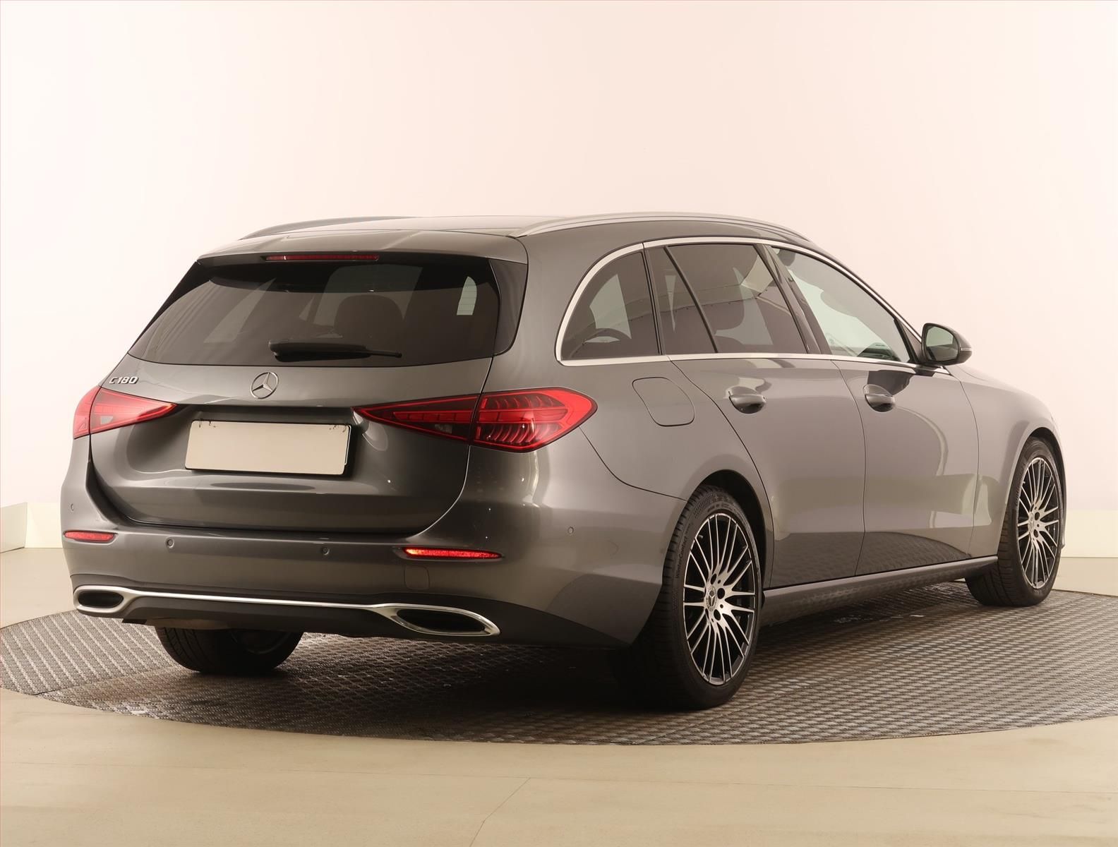Mercedes-Benz Třídy C, 180, virtualní kokpit - fotka 5