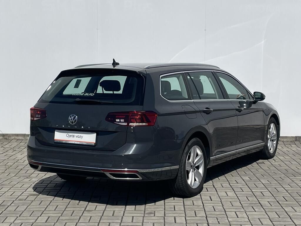 Volkswagen Passat Variant, Elegance 2.0 TDI 110 kW - fotka 2