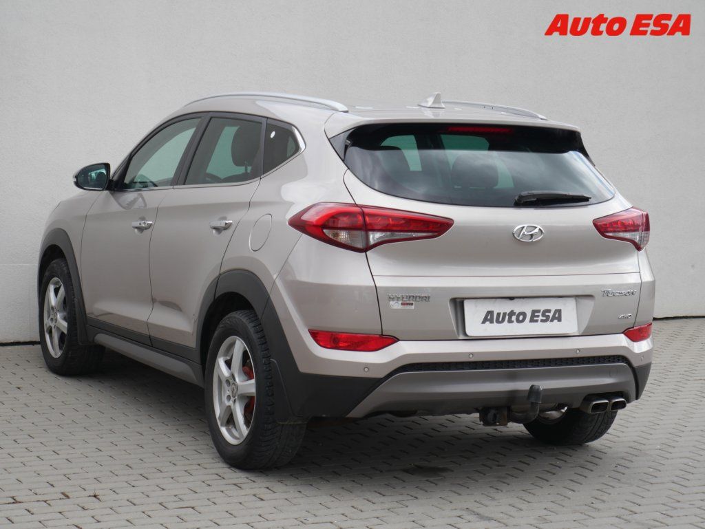 Hyundai Tucson, 2.0CRDi 4x4,1.maj,ČR - fotka 6