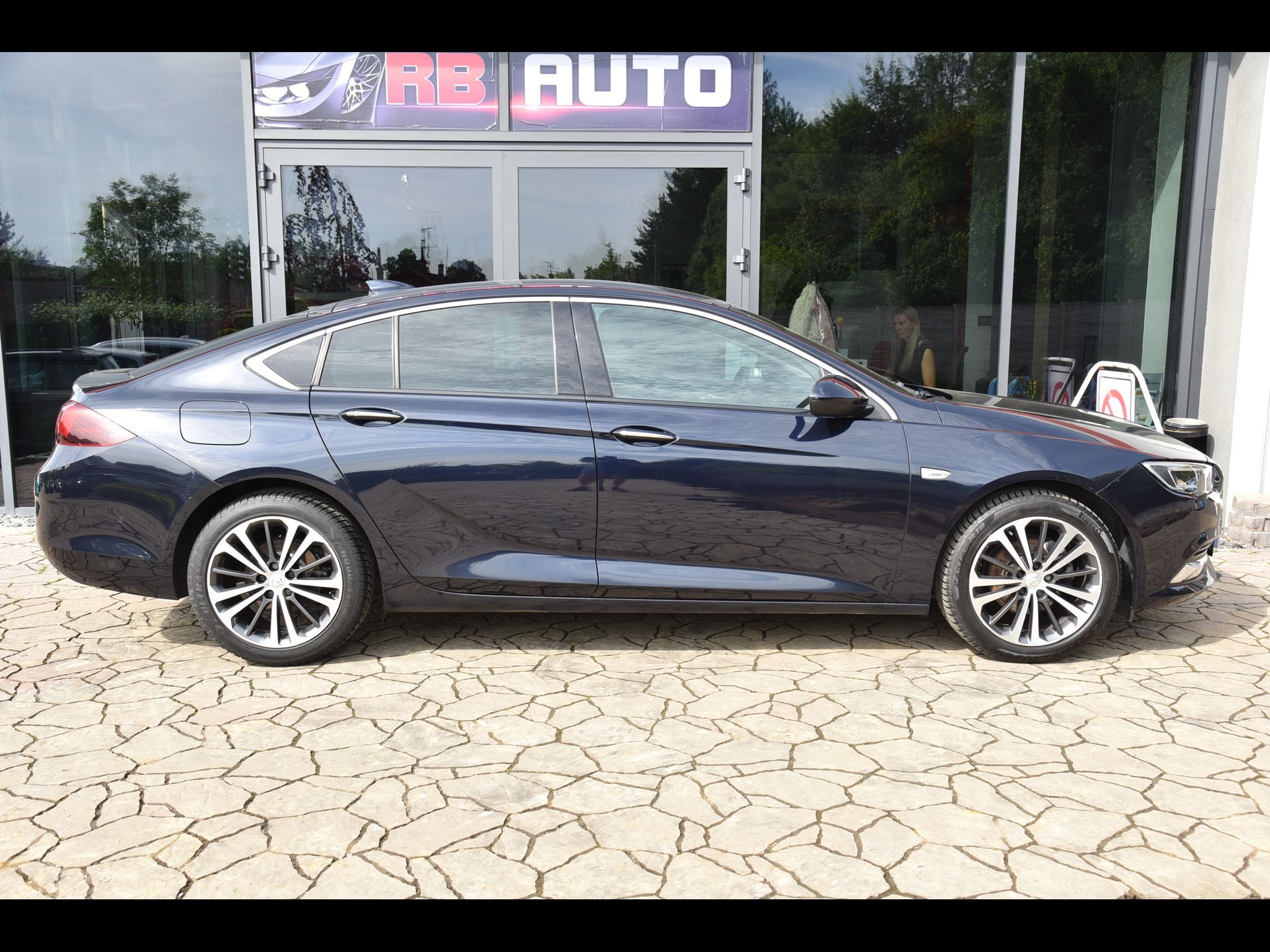 Opel Insignia, 1.6 CDTi 100 kw Grand Sport - fotka 5