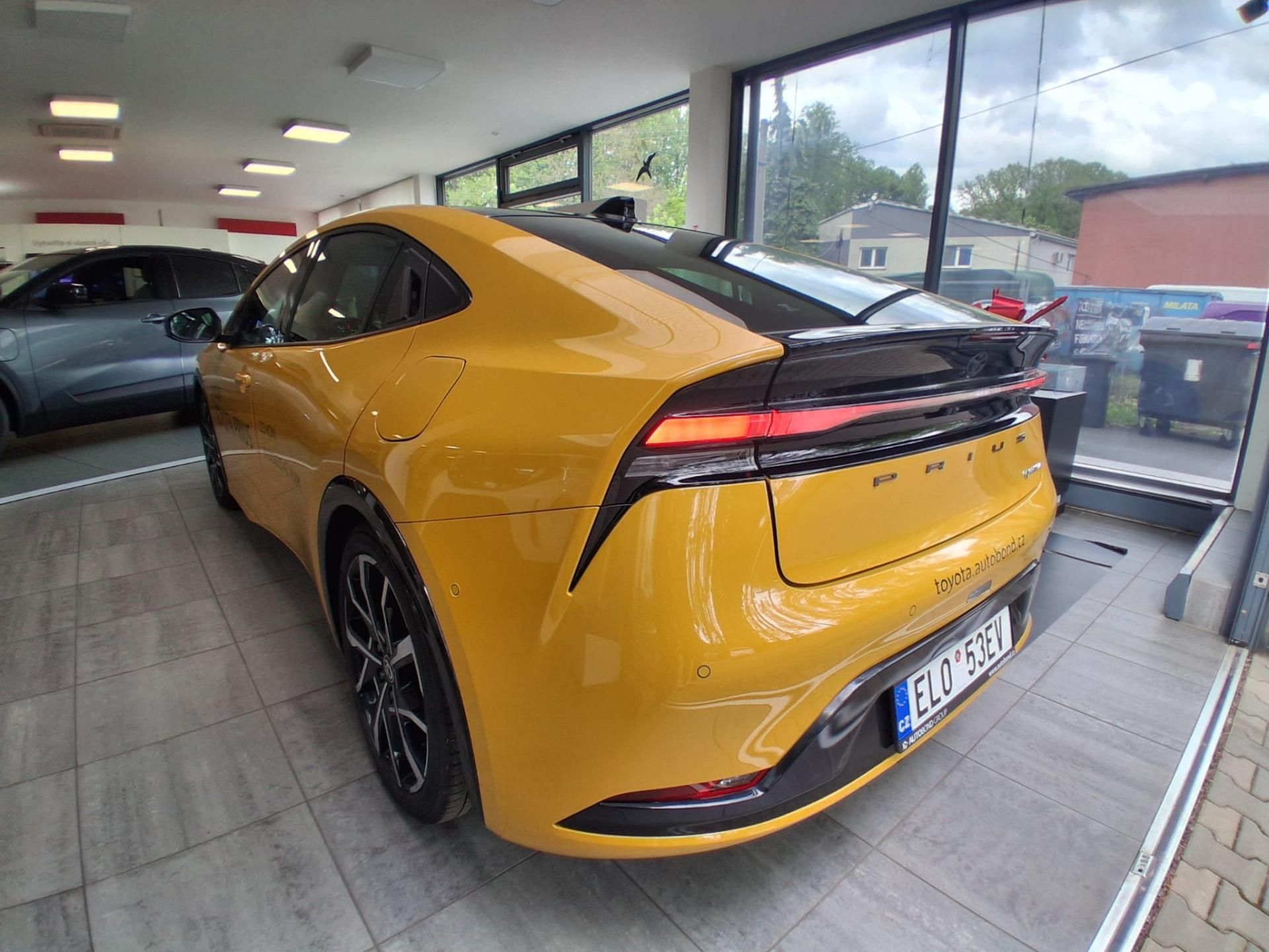Toyota Prius, Executive 2.0 Plug-in Hybrid ( - fotka 5